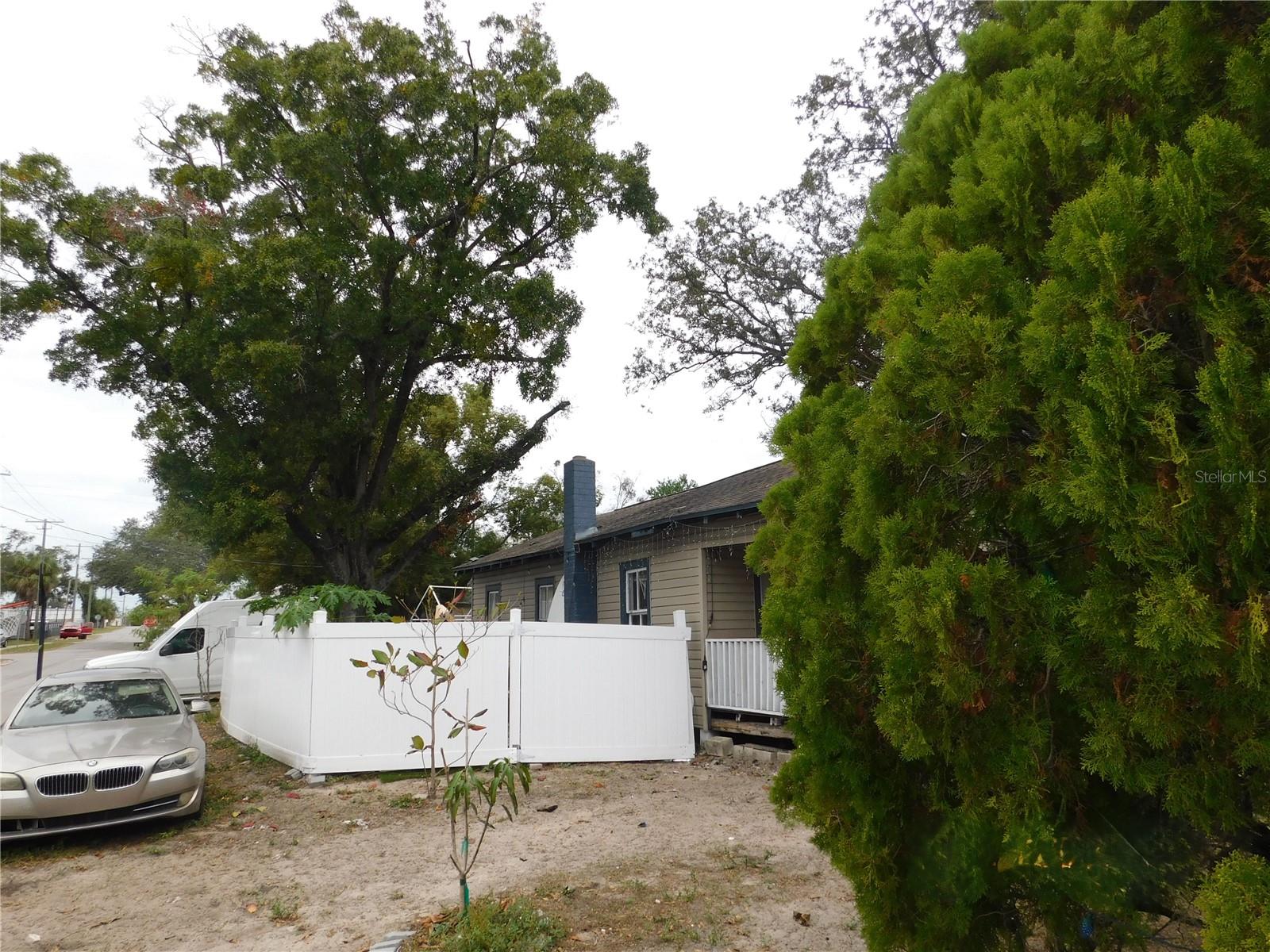 Image 8 of 8 For 8412 Seminole Avenue