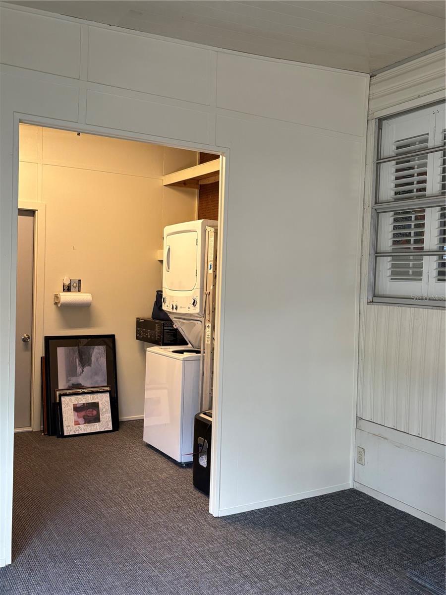 Image 19 of 28 For 143 Forest Lane 14