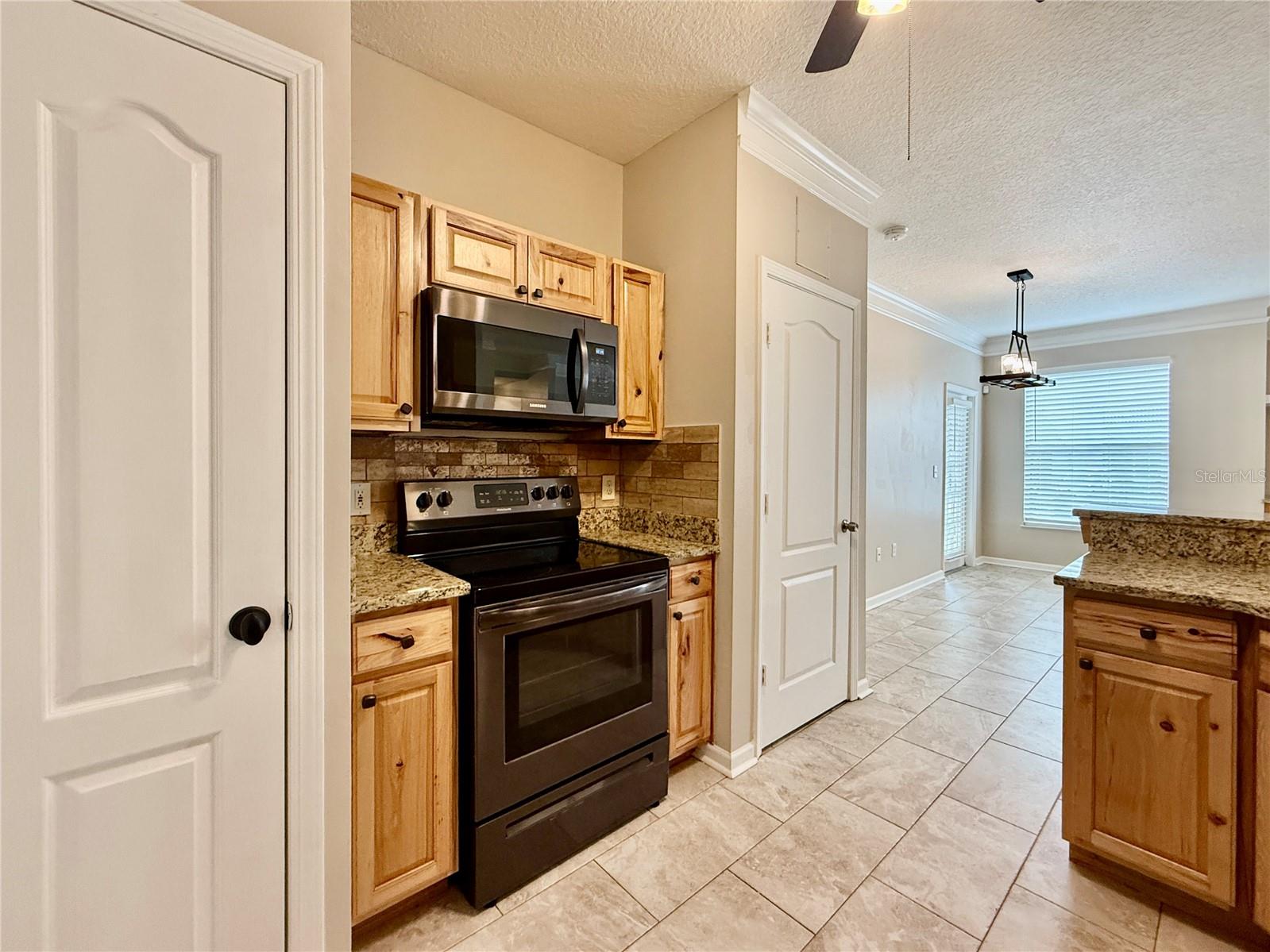 Image 14 of 57 For 18013 Villa Creek Drive