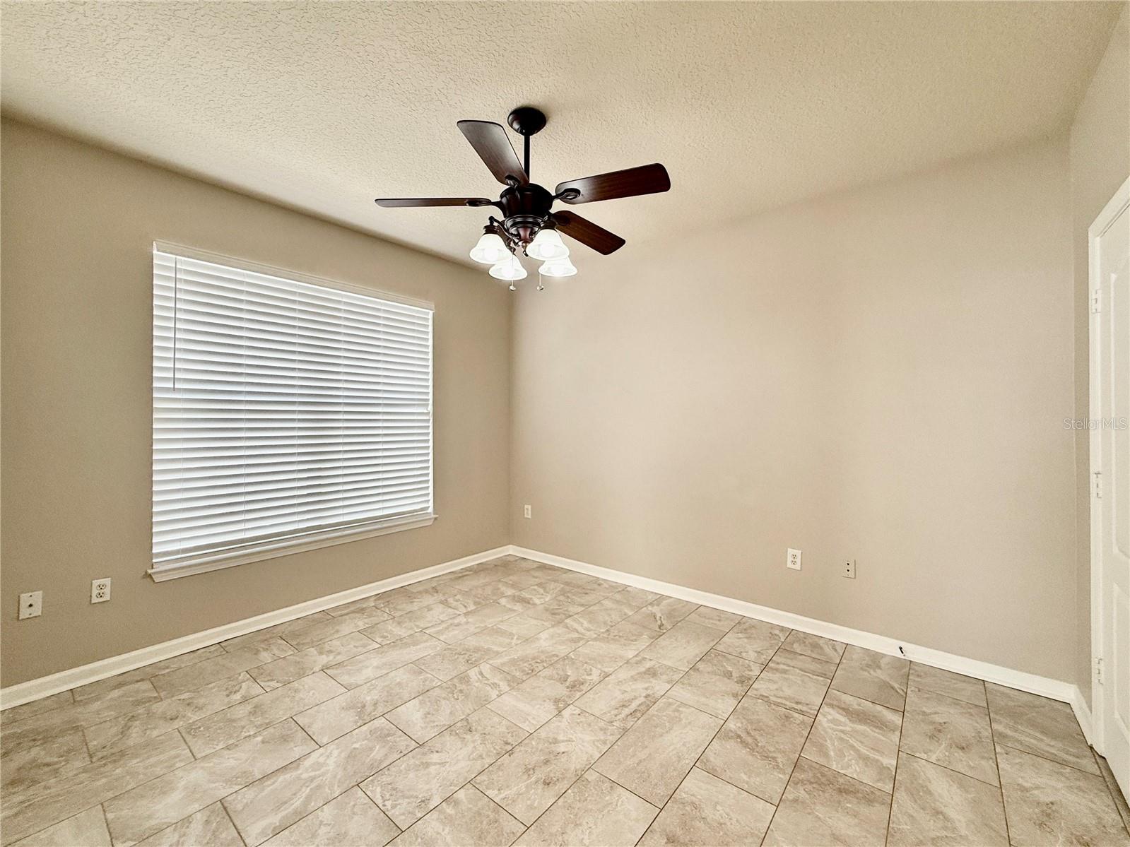 Image 25 of 57 For 18013 Villa Creek Drive