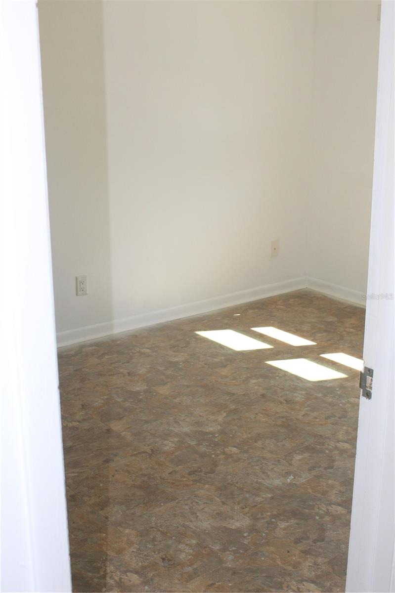 Image 30 of 39 For 3425 Tricon Lane 14