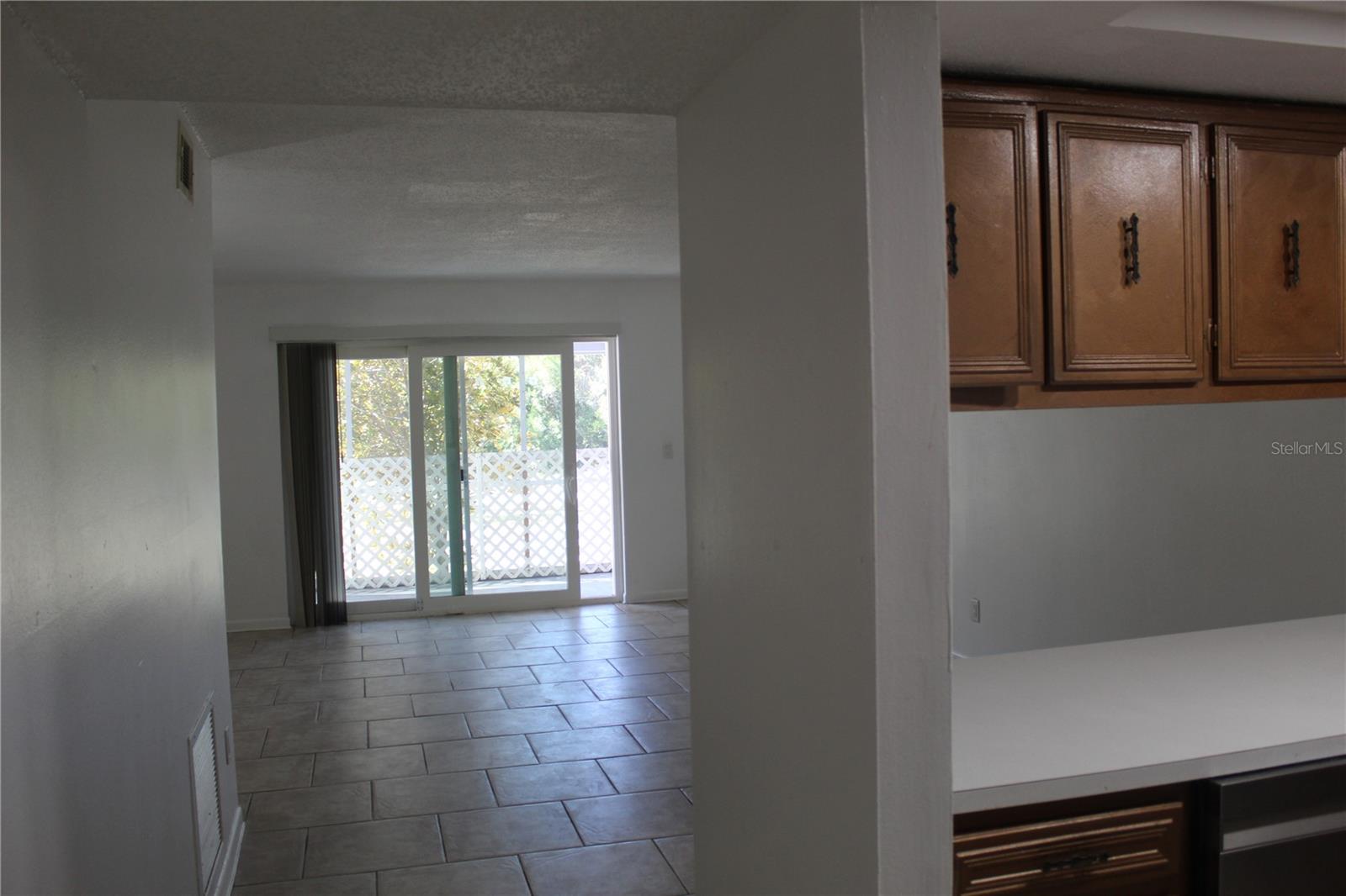 Image 7 of 39 For 3425 Tricon Lane 14