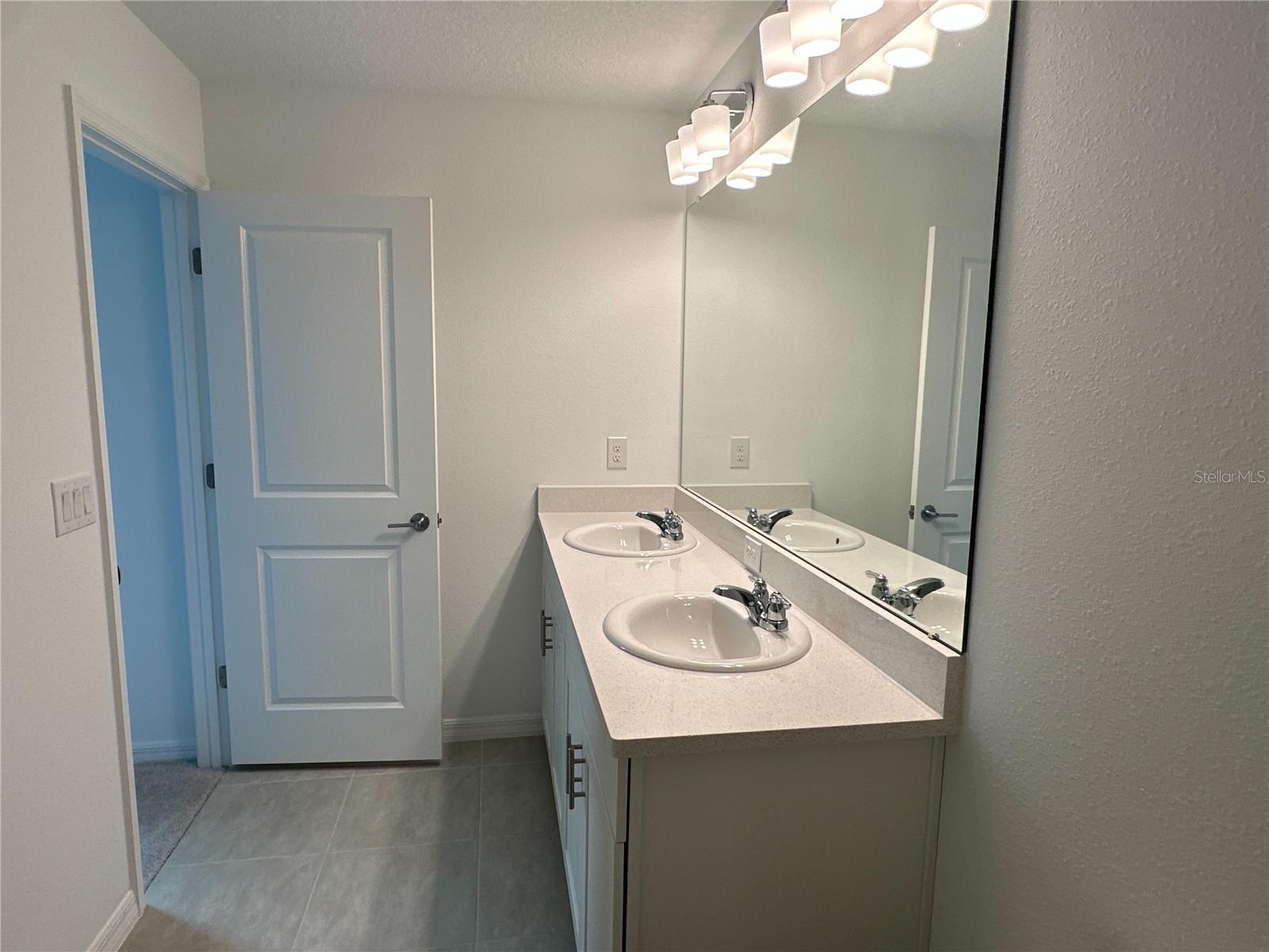 Image 32 of 42 For 2397 Paravane Way