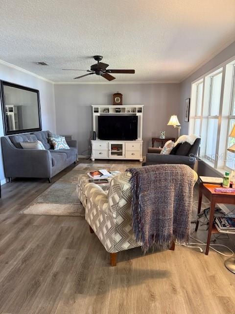 Image 9 of 12 For 20425 Gardenia Drive