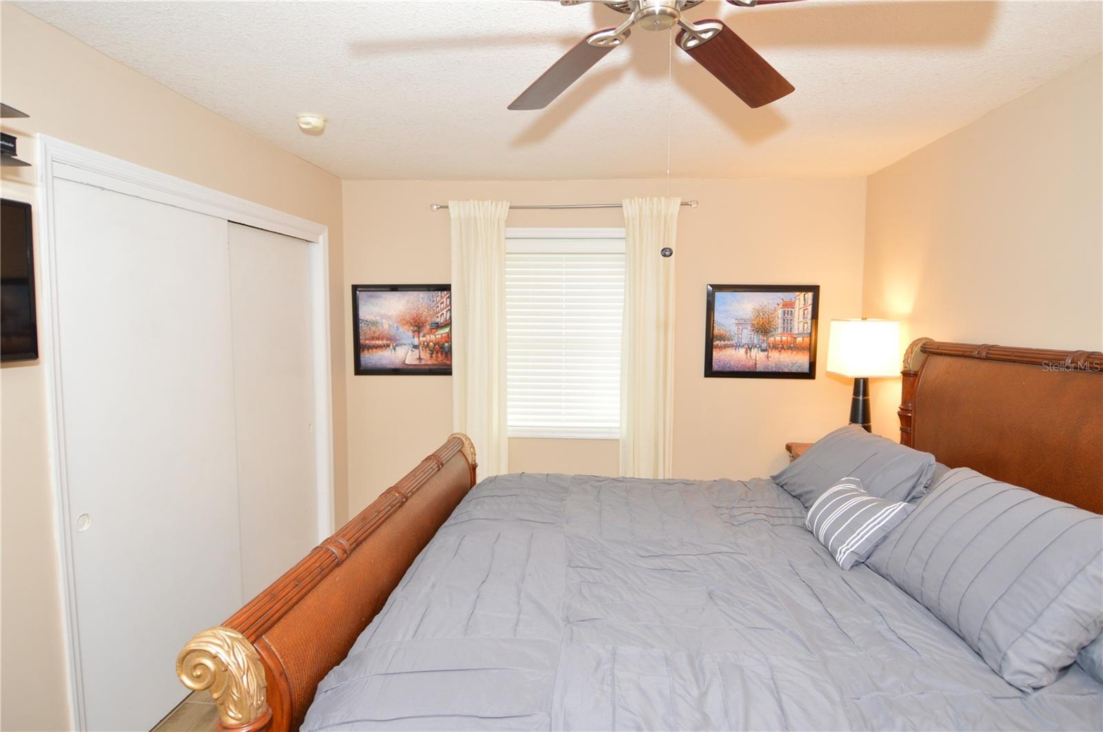 Image 32 of 100 For 3873 Pompano Drive Se D