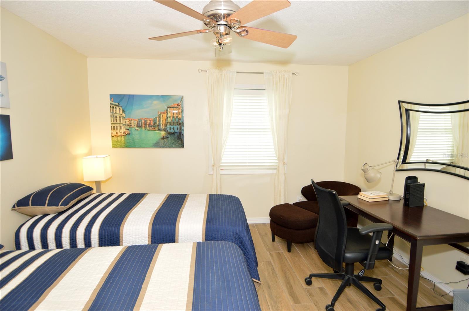 Image 40 of 100 For 3873 Pompano Drive Se D