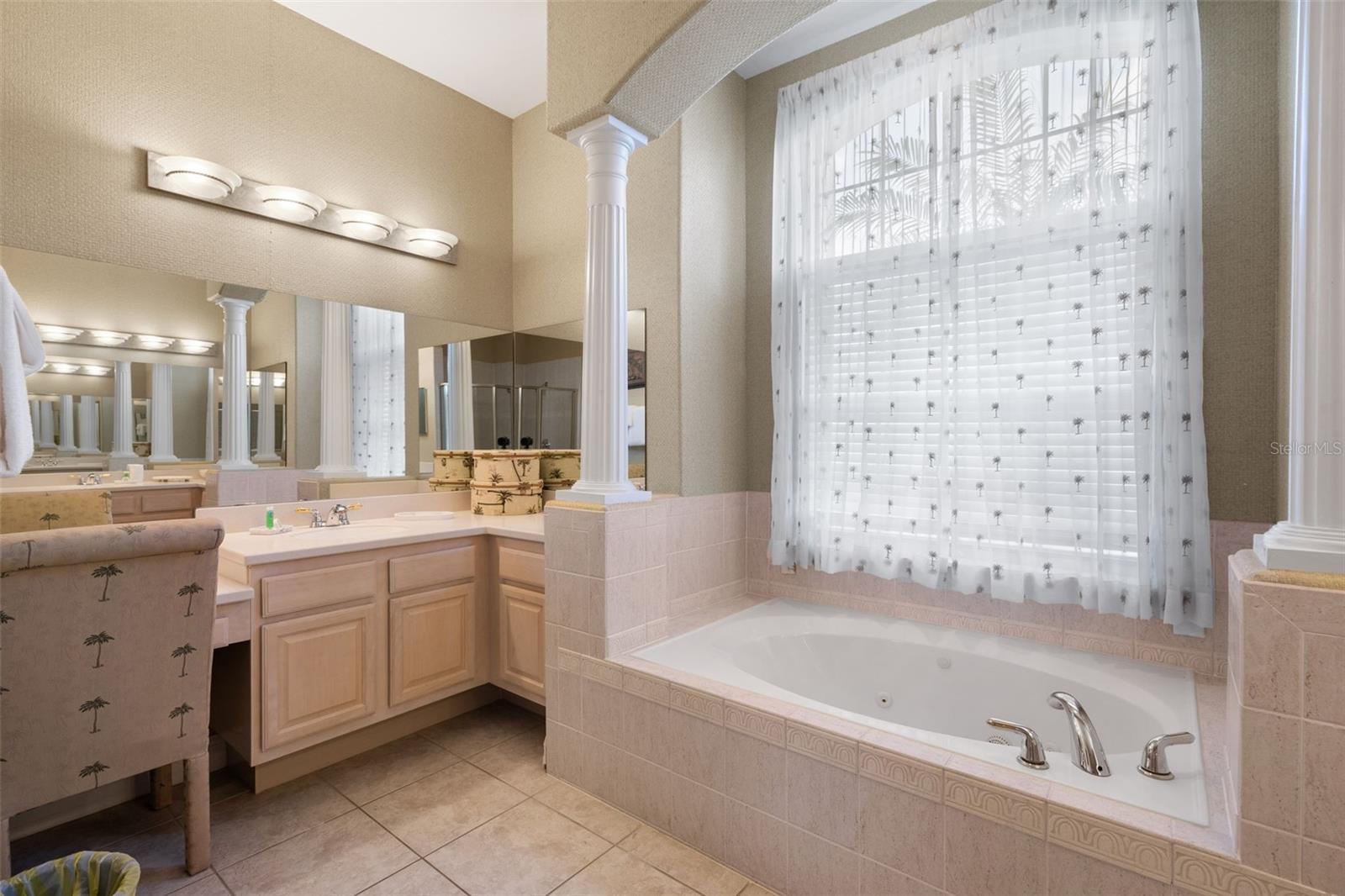 Image 16 of 50 For 7939 Sea Pearl Circle