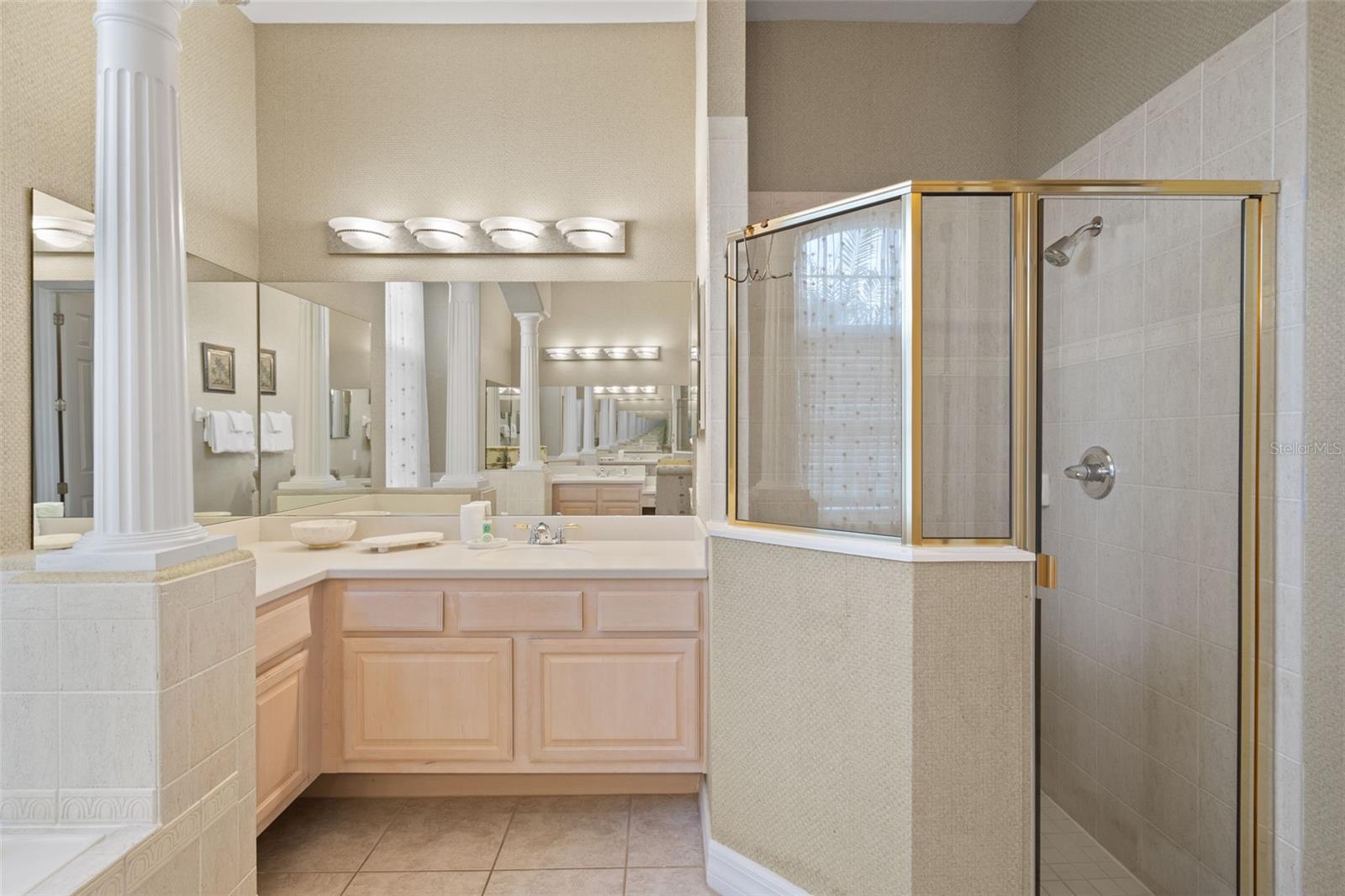 Image 18 of 50 For 7939 Sea Pearl Circle