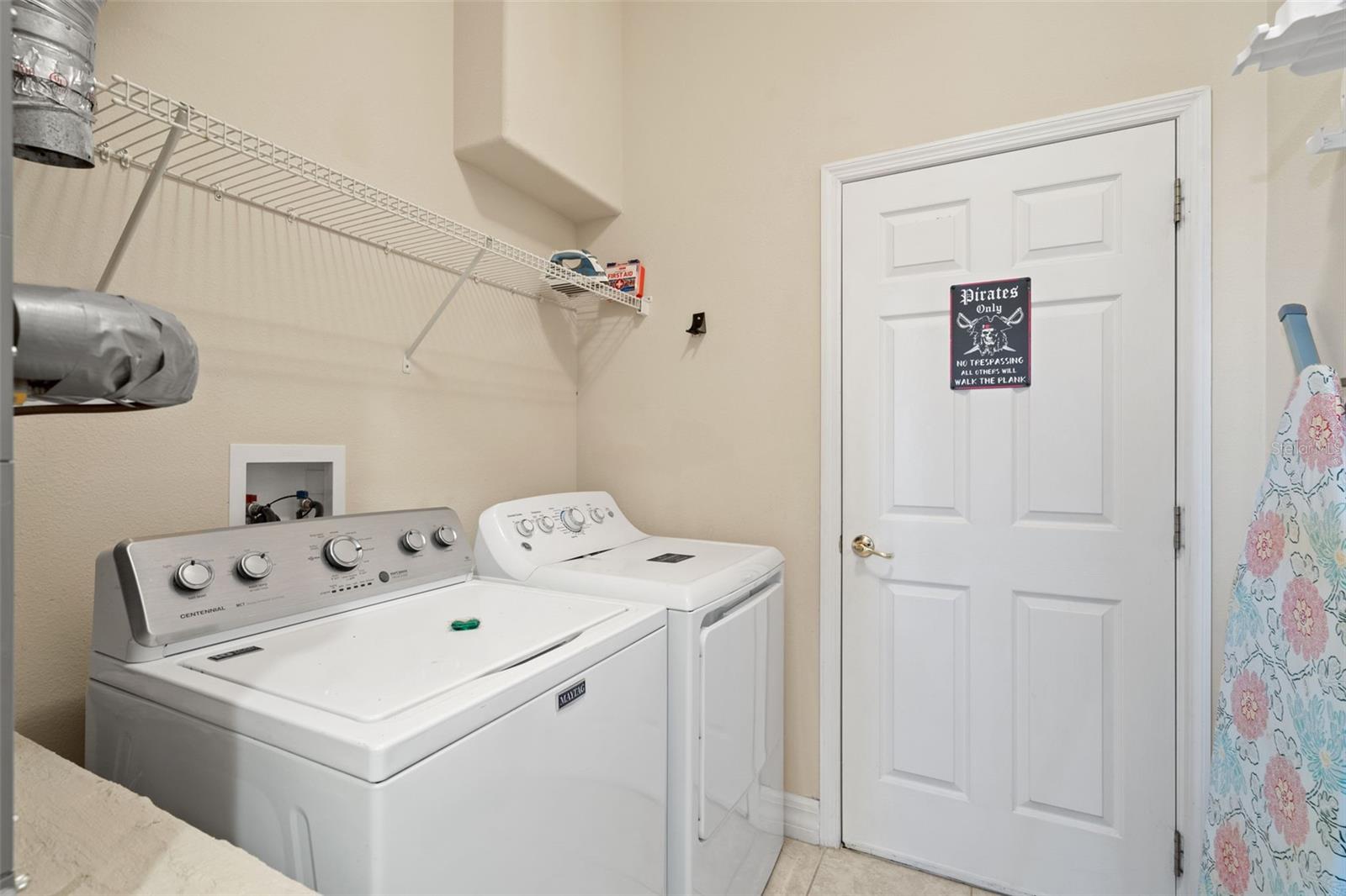 Image 33 of 50 For 7939 Sea Pearl Circle