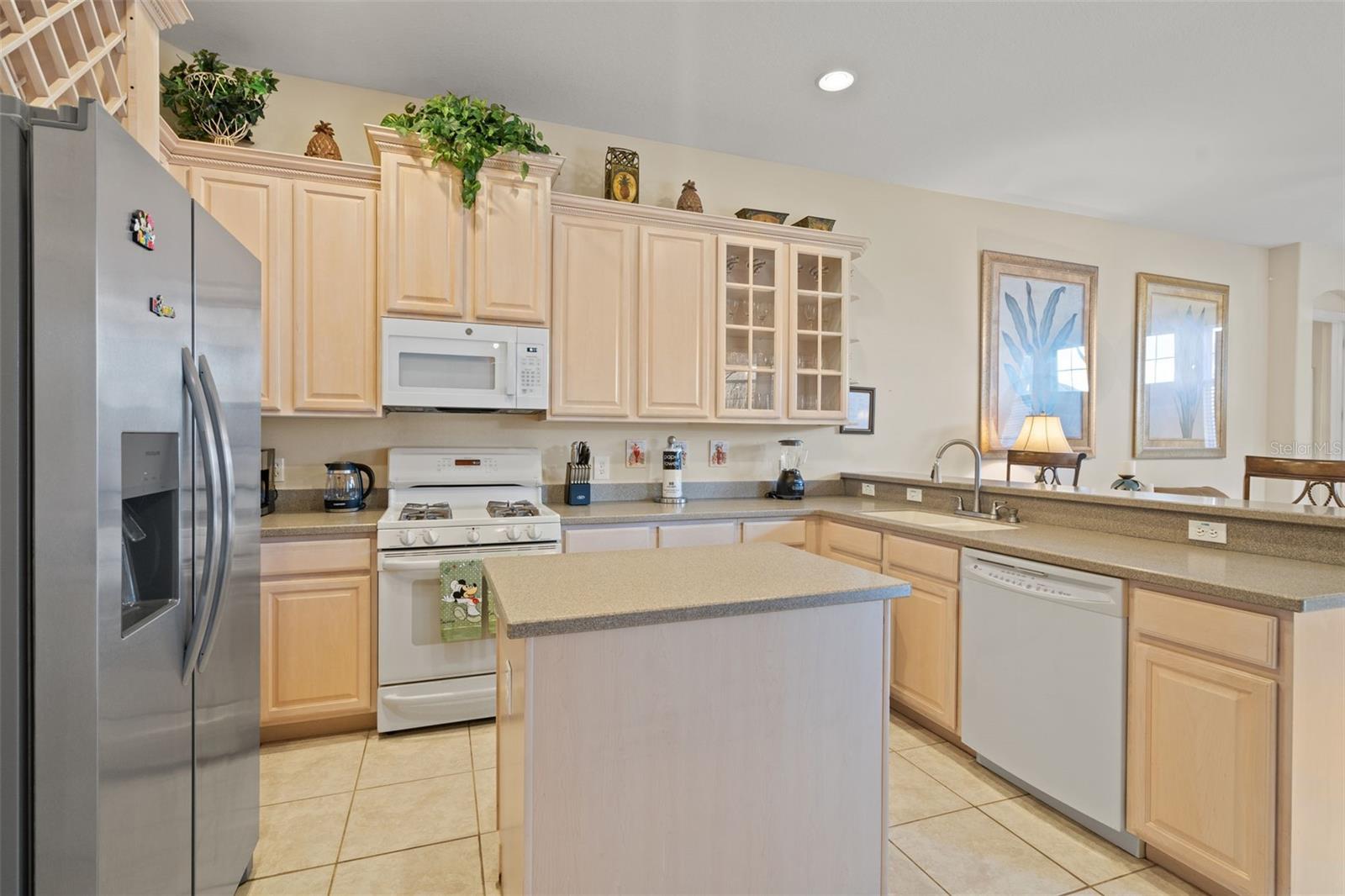 Image 4 of 50 For 7939 Sea Pearl Circle