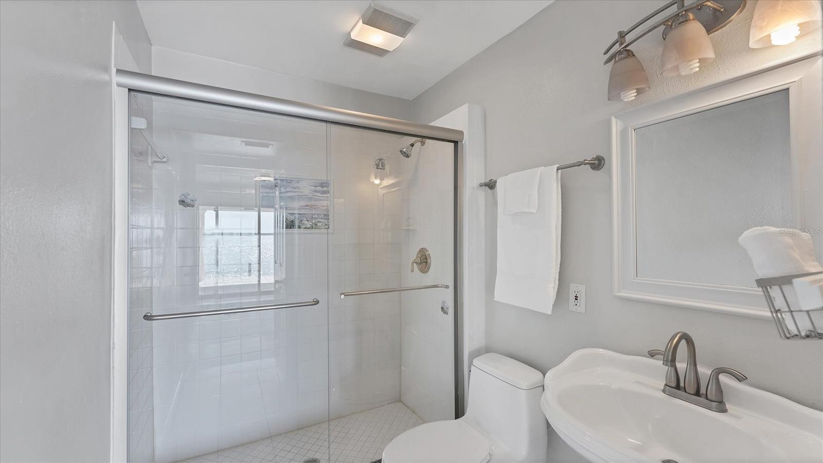 Image 23 of 58 For 120 Sands Point Drive