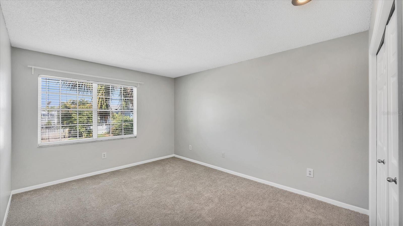 Image 24 of 58 For 120 Sands Point Drive