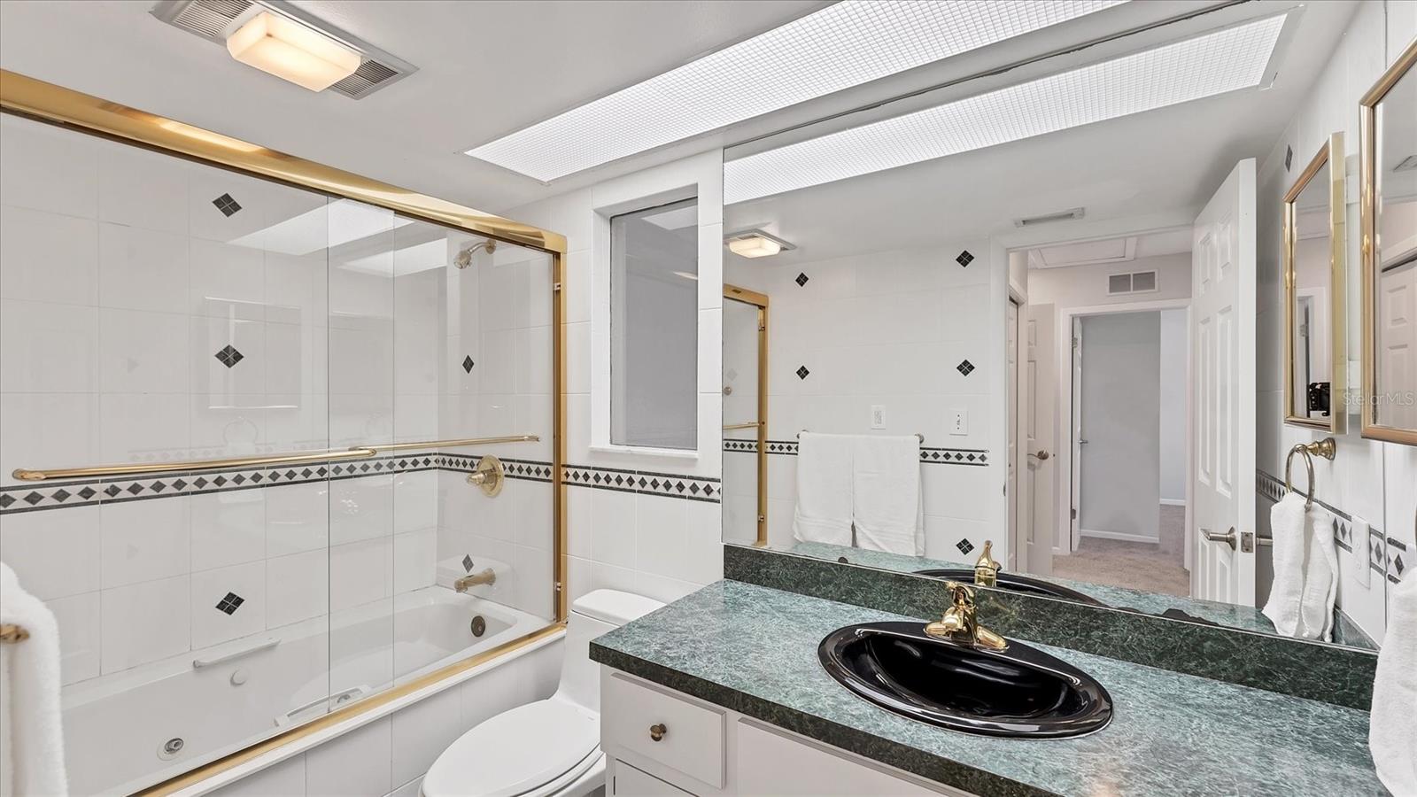 Image 26 of 58 For 120 Sands Point Drive