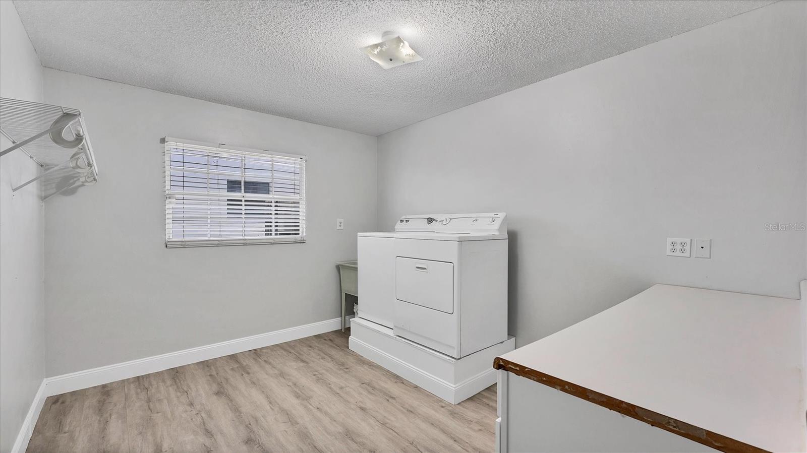 Image 48 of 58 For 120 Sands Point Drive