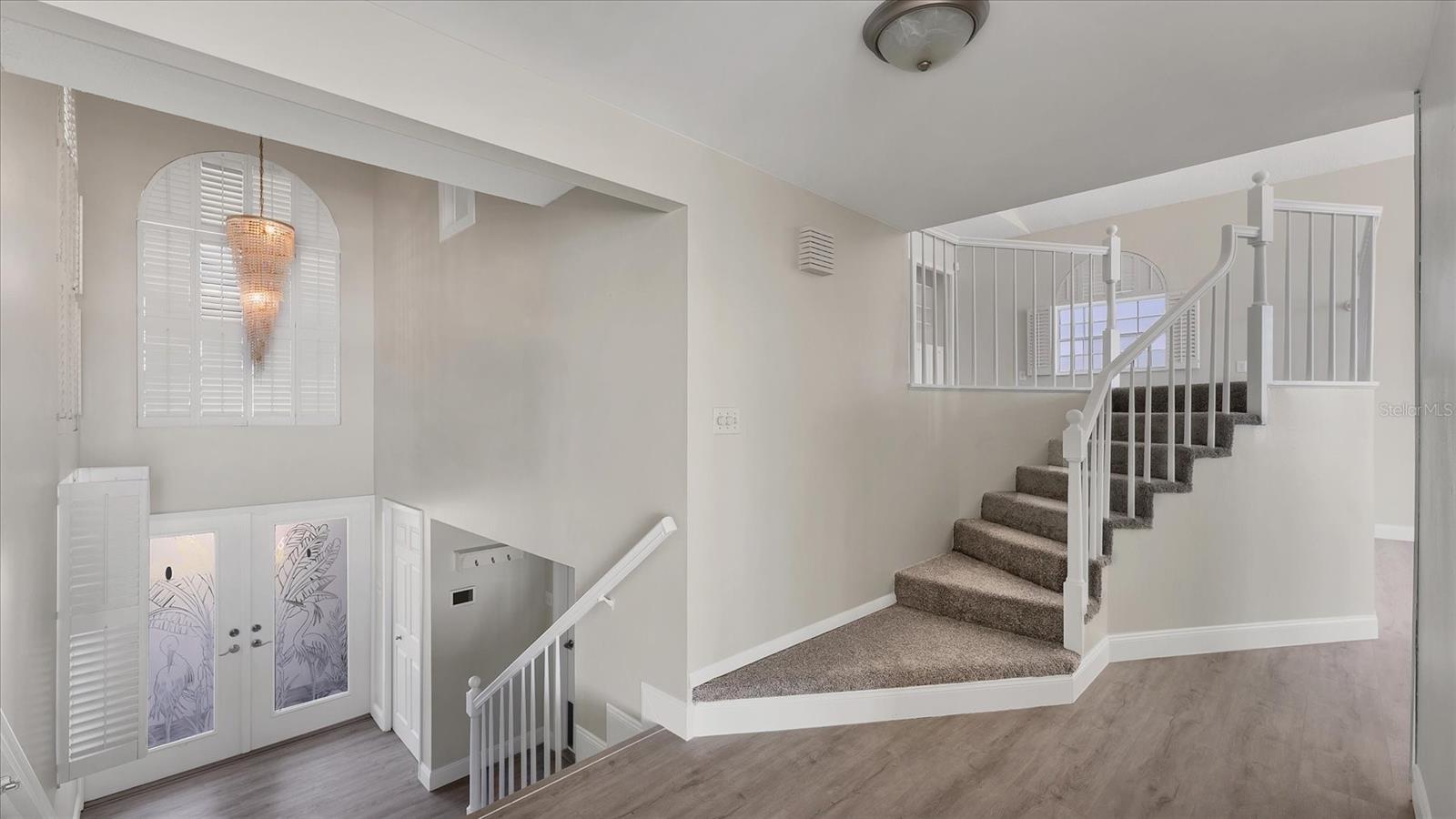 Image 5 of 58 For 120 Sands Point Drive