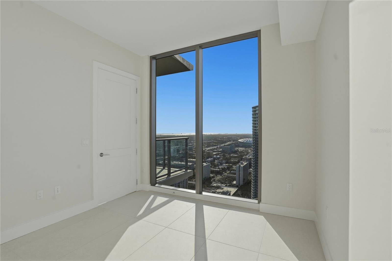 Image 22 of 39 For 275 1st Avenue S 3908