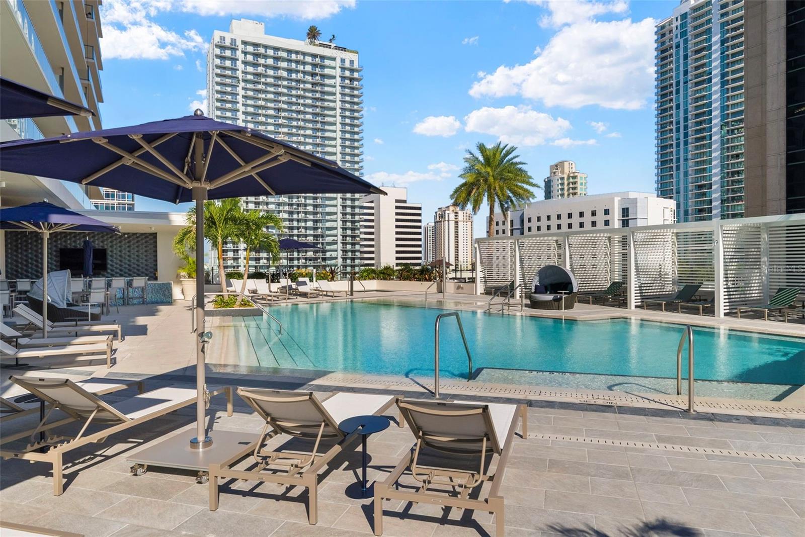 Image 24 of 39 For 275 1st Avenue S 3908