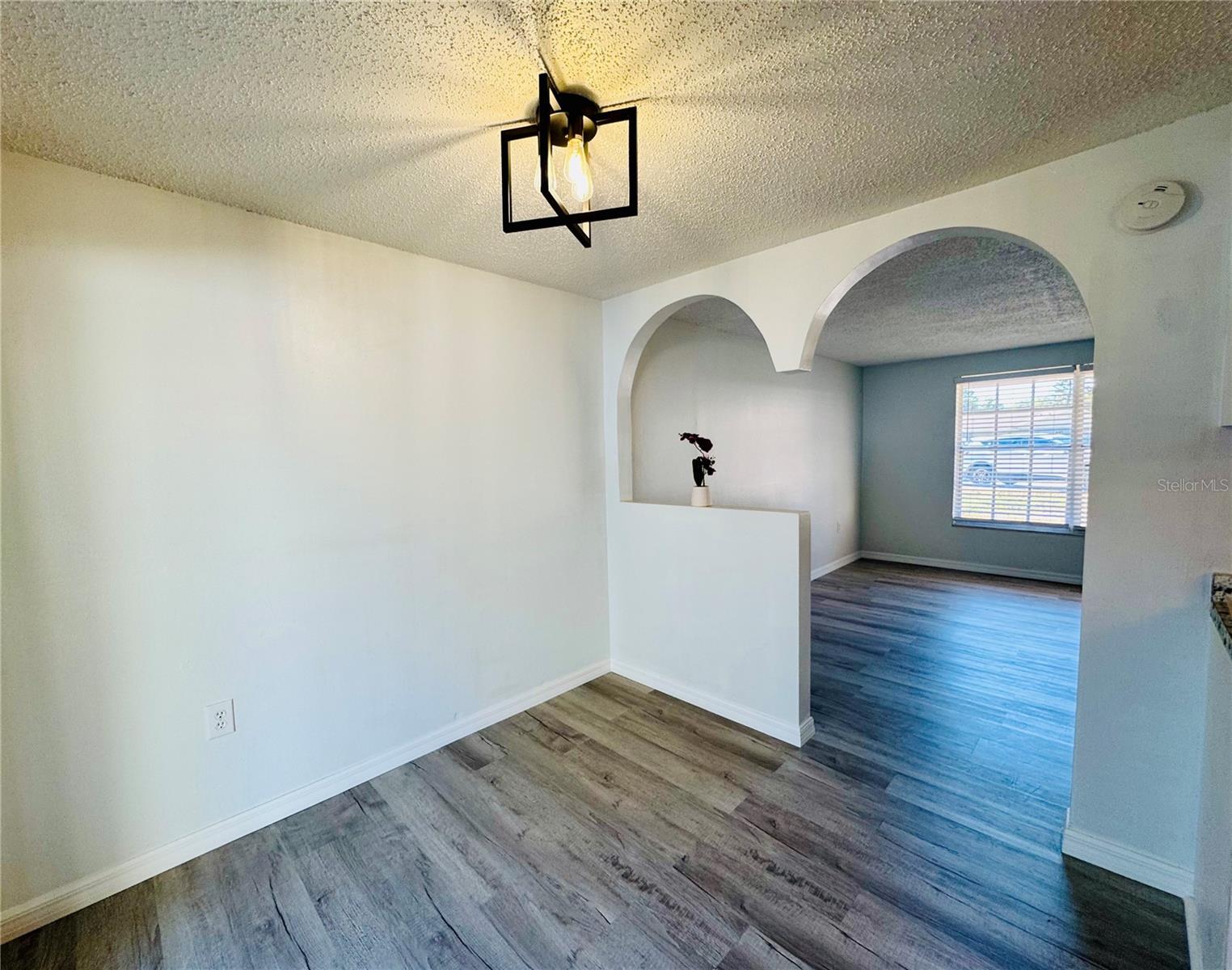 Image 10 of 18 For 7116-7118 Green Street