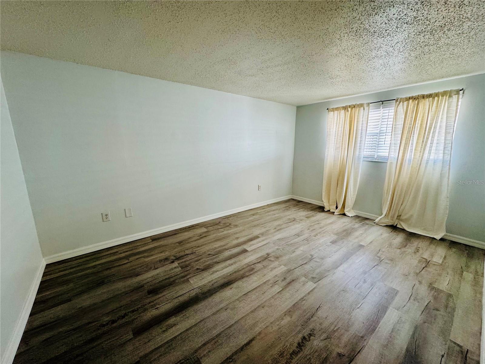 Image 12 of 18 For 7116-7118 Green Street