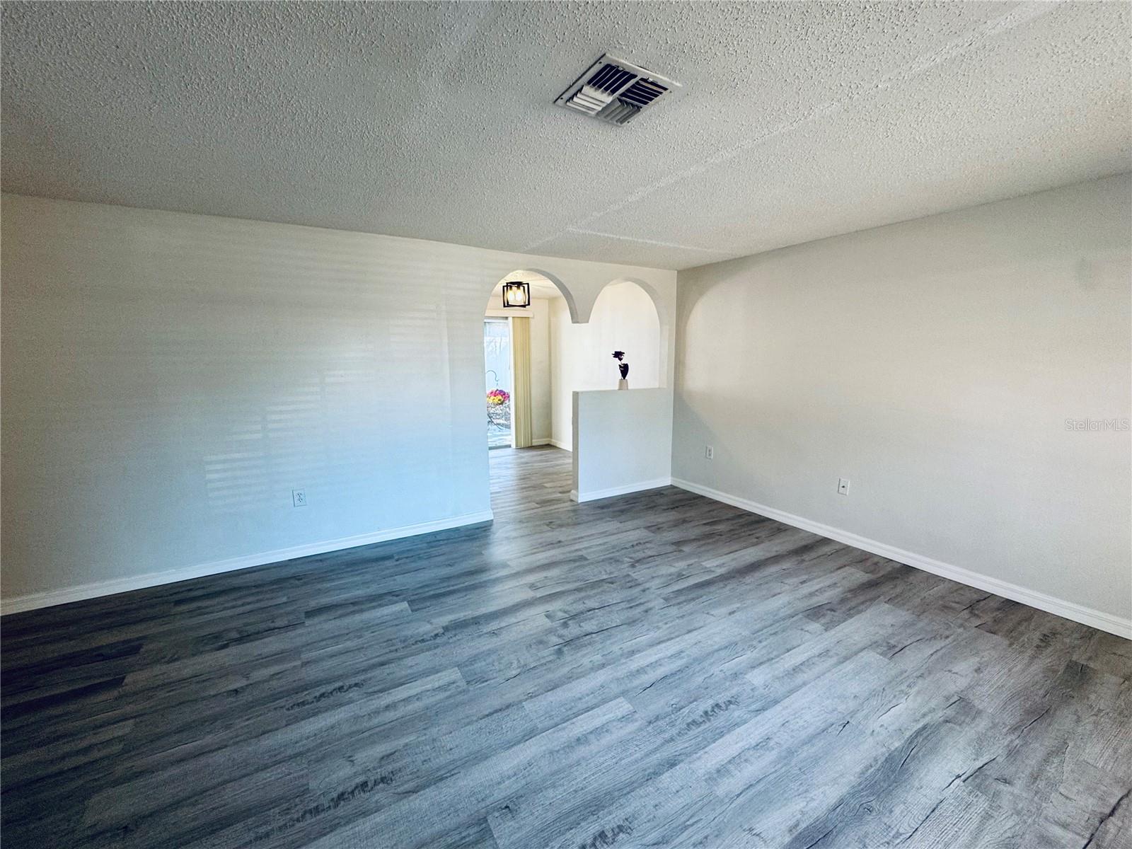 Image 4 of 18 For 7116-7118 Green Street