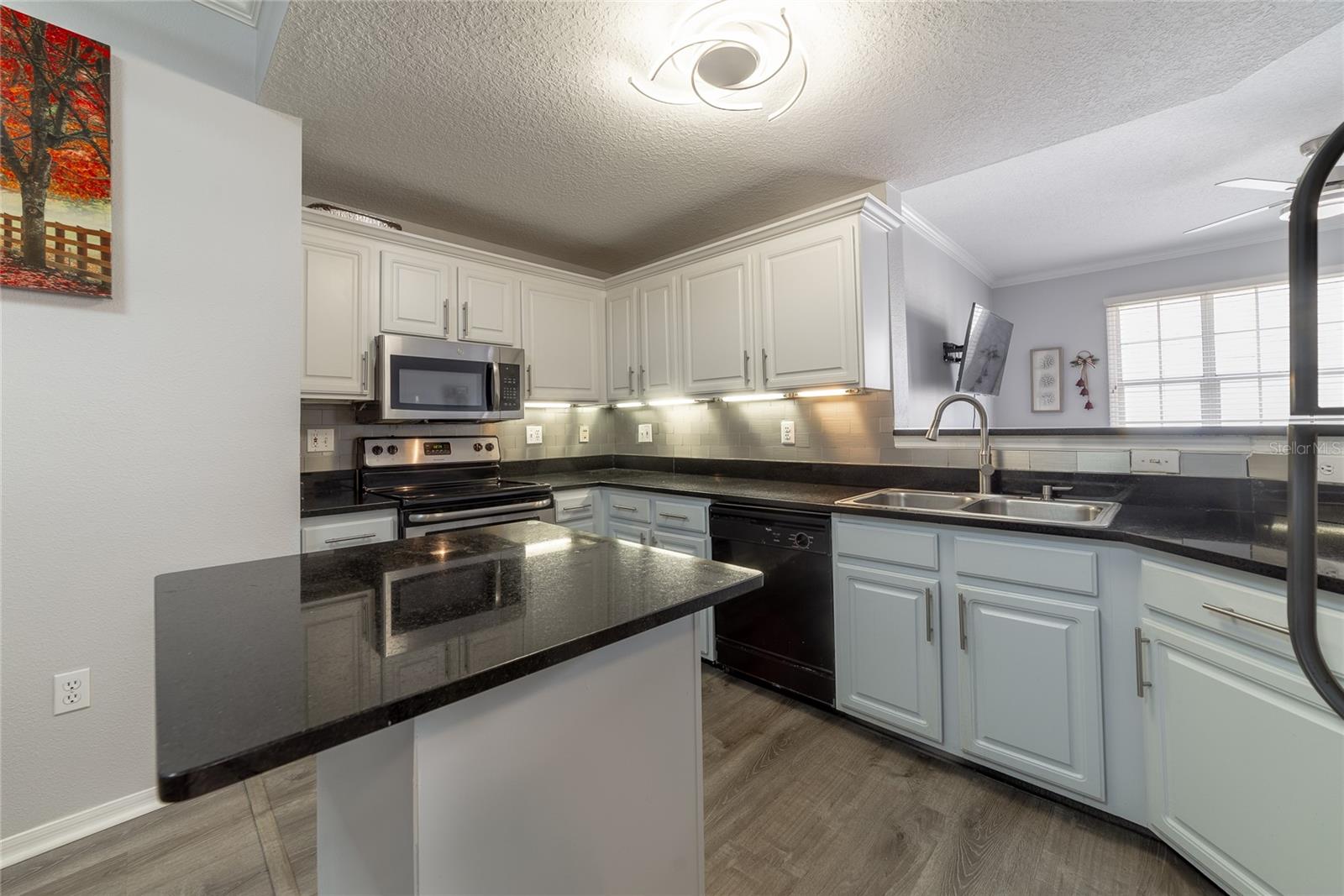 Image 15 of 51 For 501 Knights Run Avenue 1326