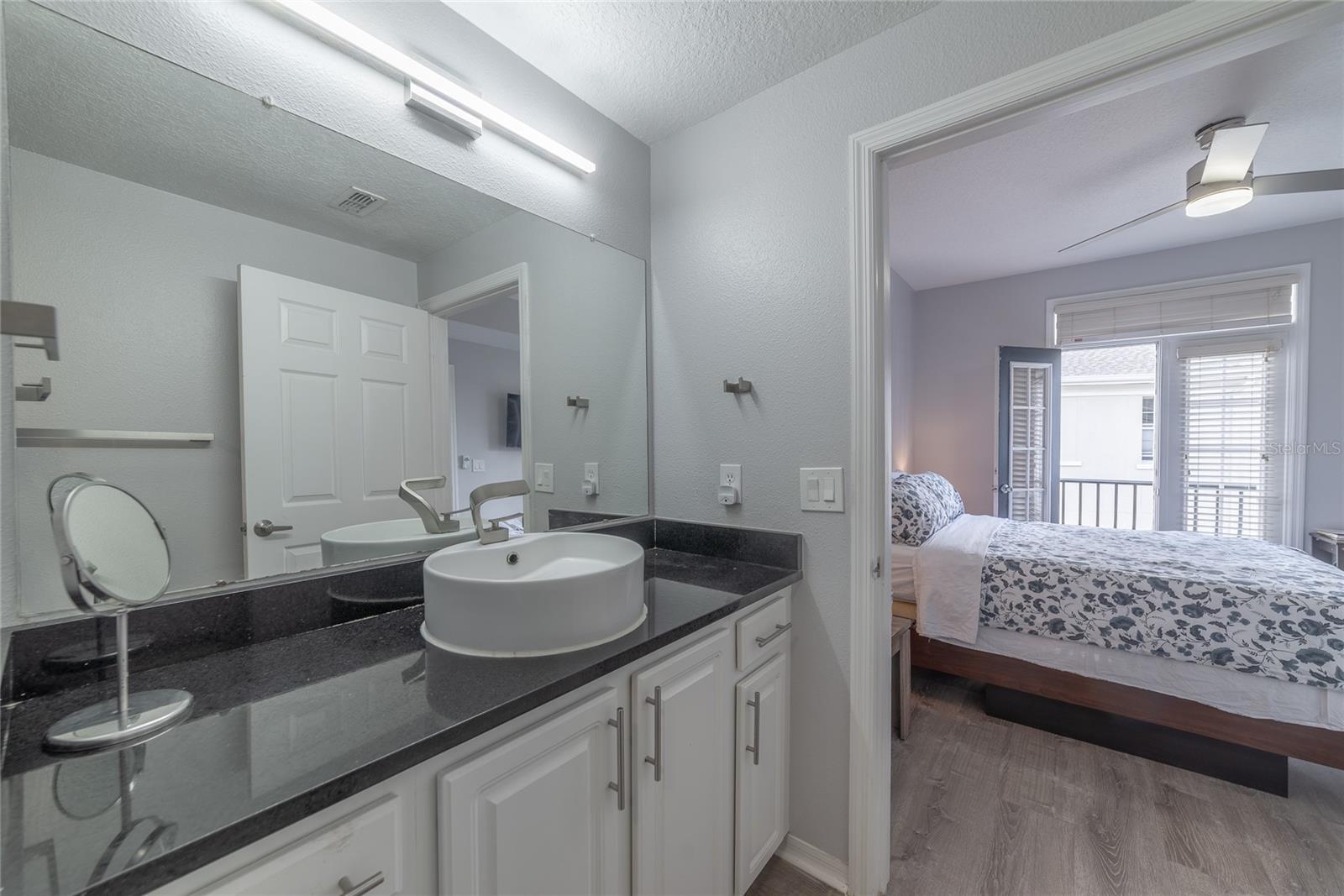 Image 33 of 51 For 501 Knights Run Avenue 1326