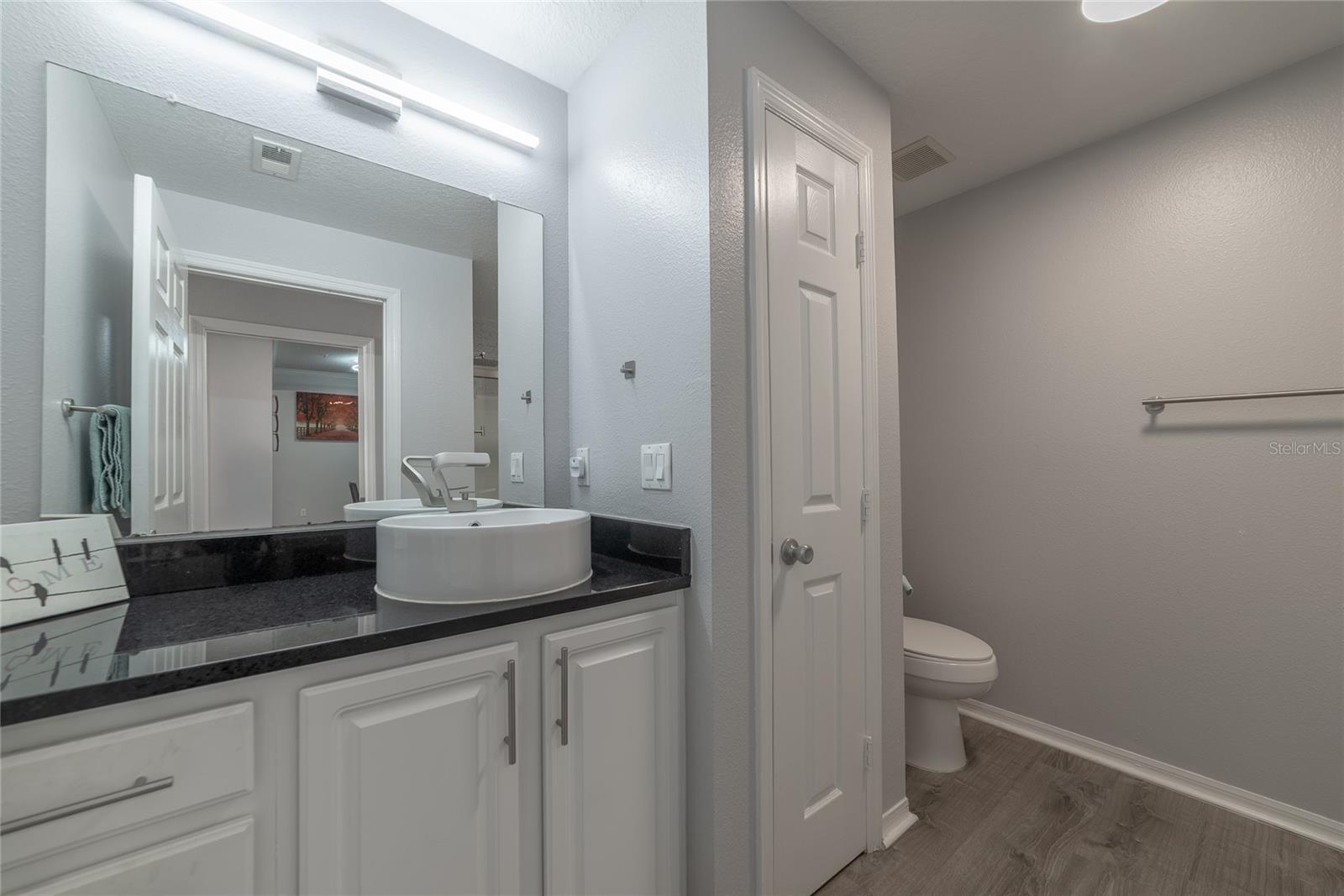 Image 39 of 51 For 501 Knights Run Avenue 1326