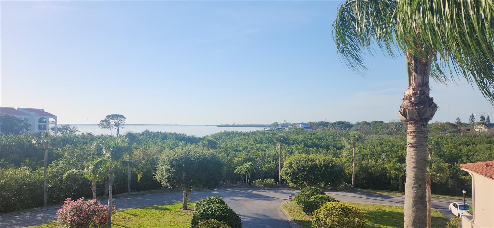 Image 19 of 44 For 1806 Mariner Drive 318