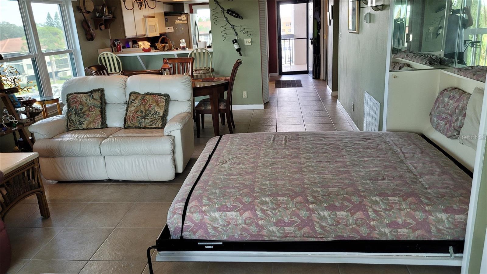 Image 26 of 44 For 1806 Mariner Drive 318