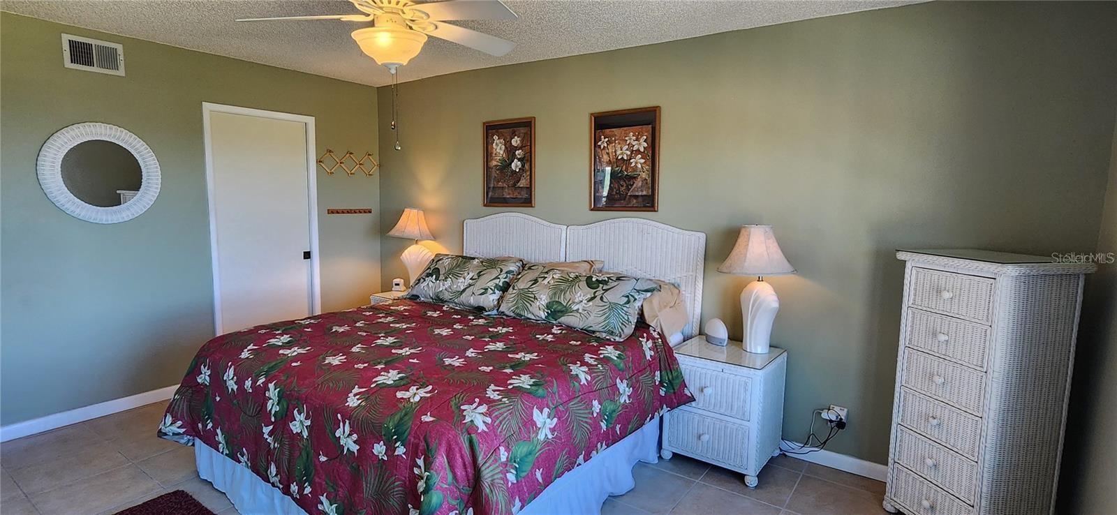 Image 28 of 44 For 1806 Mariner Drive 318