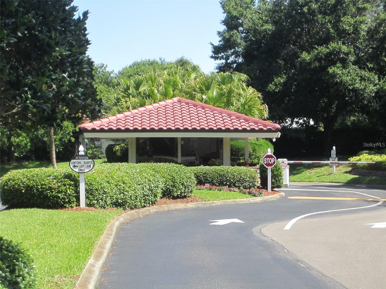 Image 39 of 44 For 1806 Mariner Drive 318