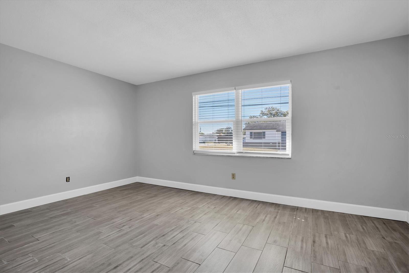 Image 13 of 27 For 3401 37th Street N