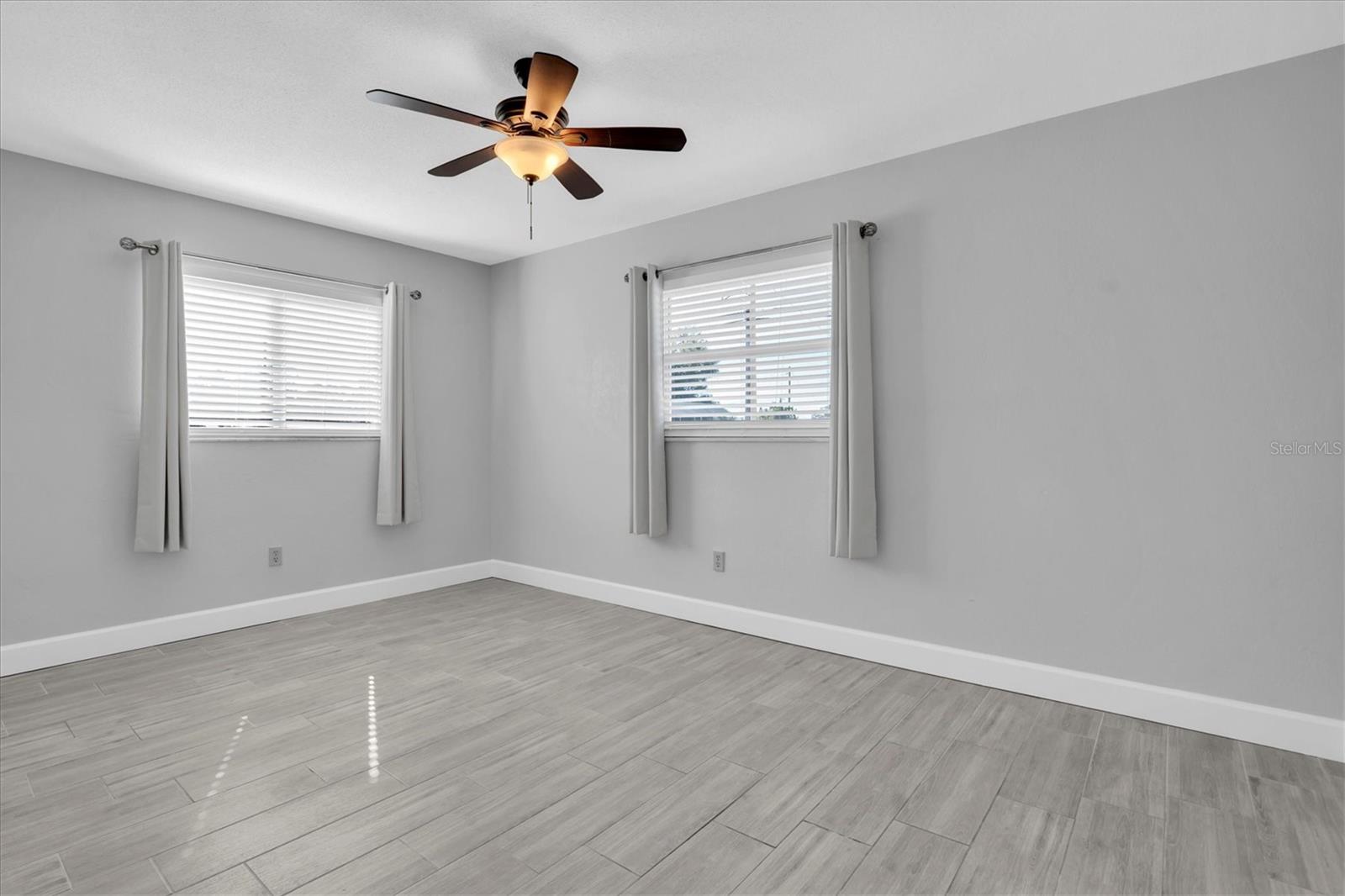 Image 15 of 27 For 3401 37th Street N