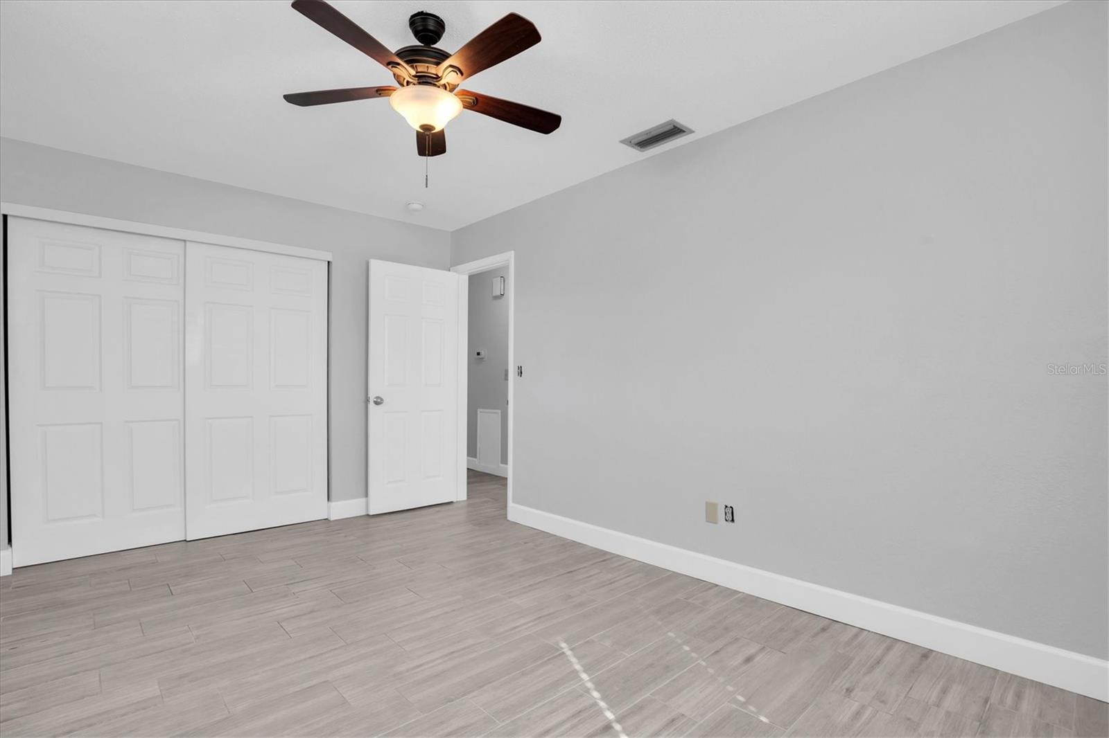 Image 16 of 27 For 3401 37th Street N