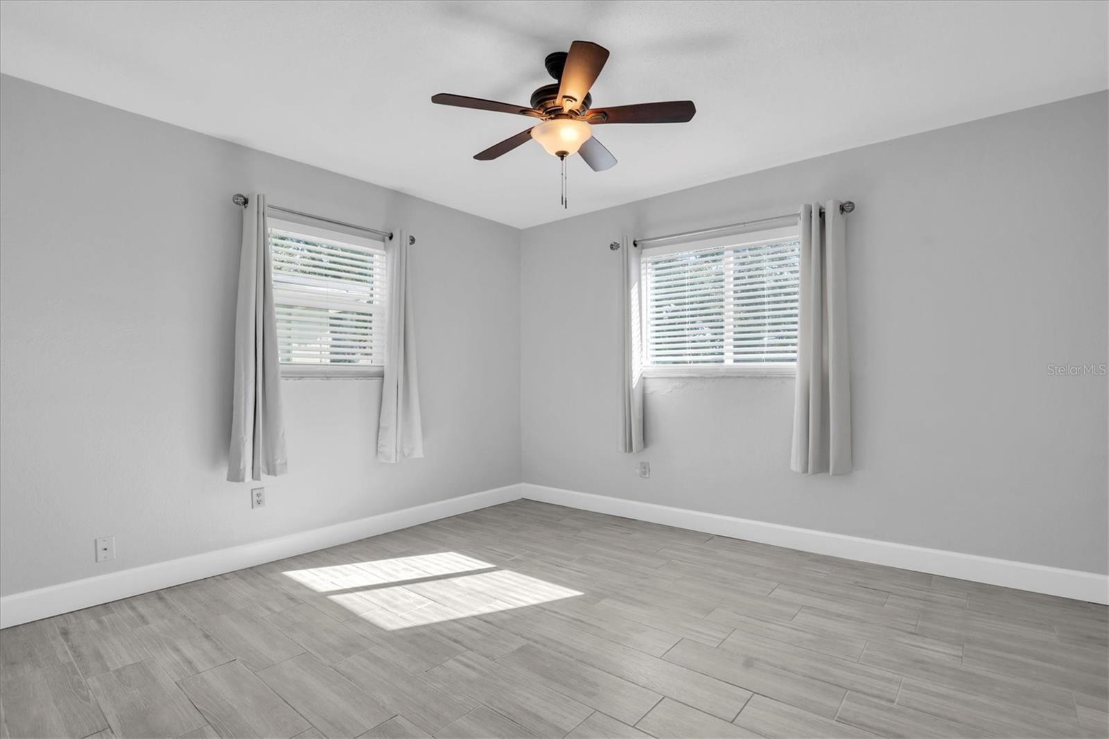 Image 19 of 27 For 3401 37th Street N