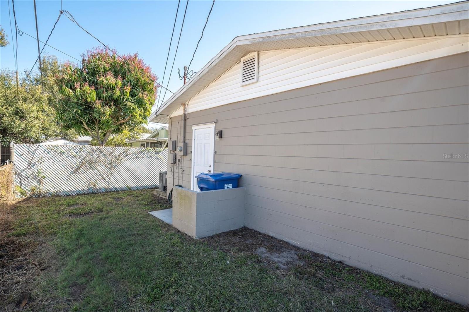 Image 26 of 27 For 3401 37th Street N