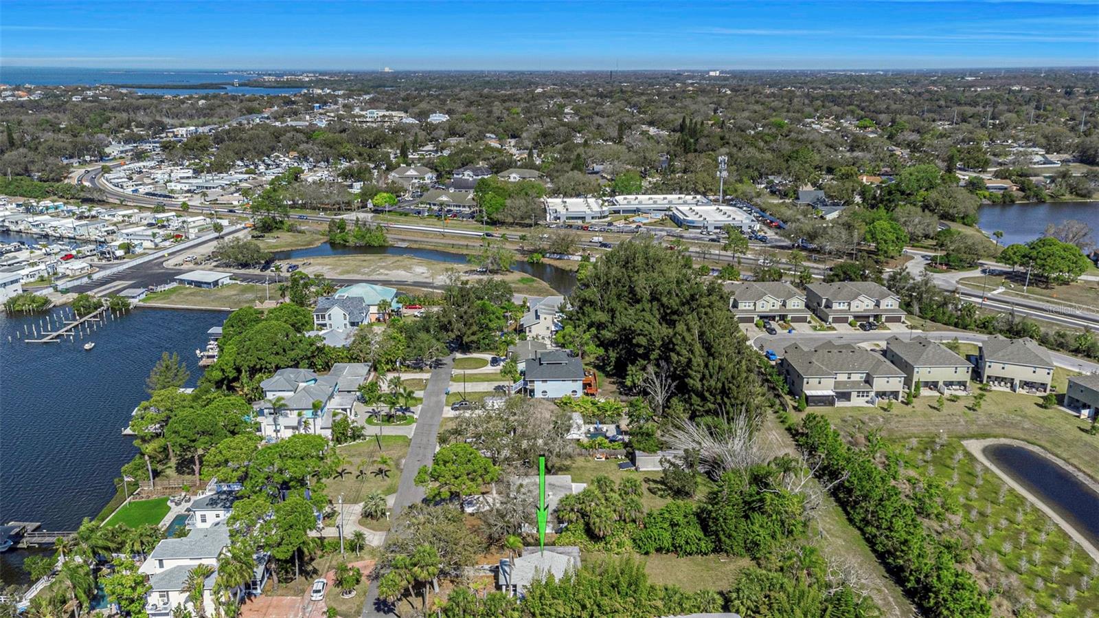 Image 10 of 17 For 1820 Sutherland Drive W