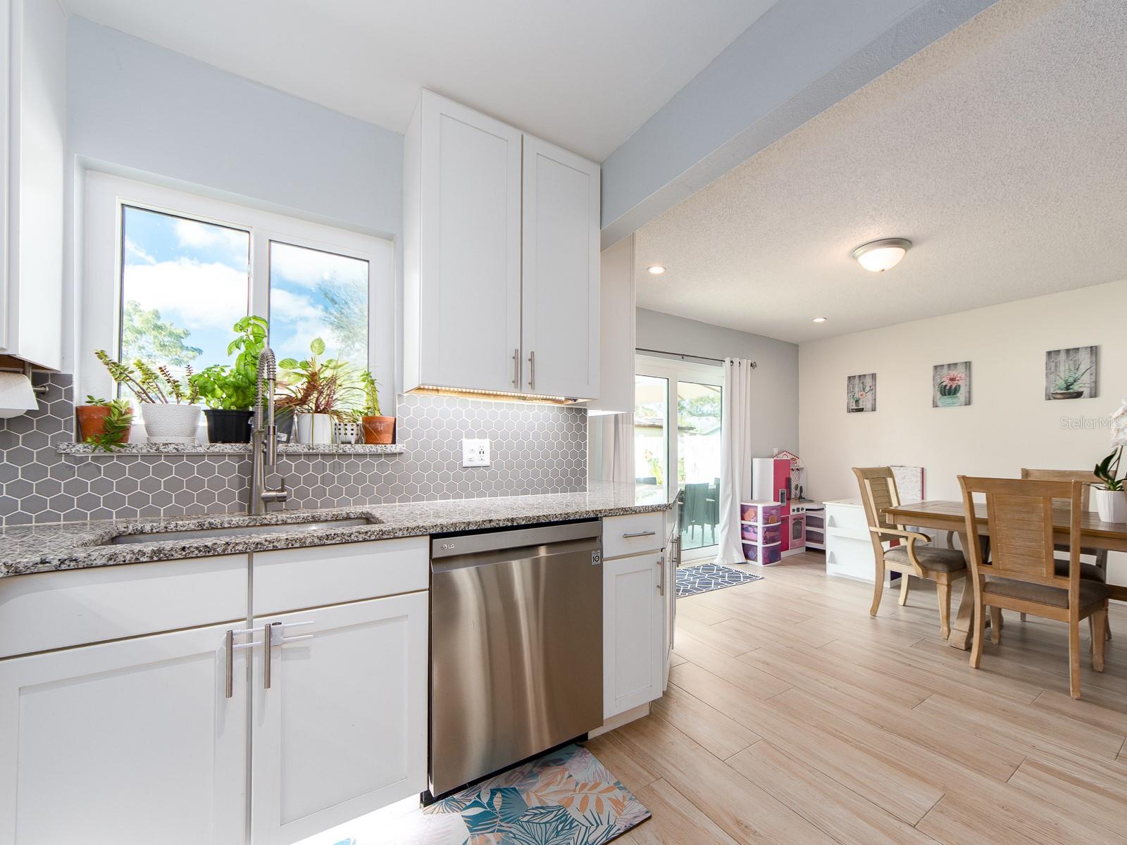 Image 12 of 37 For 12410 Cumberland Drive