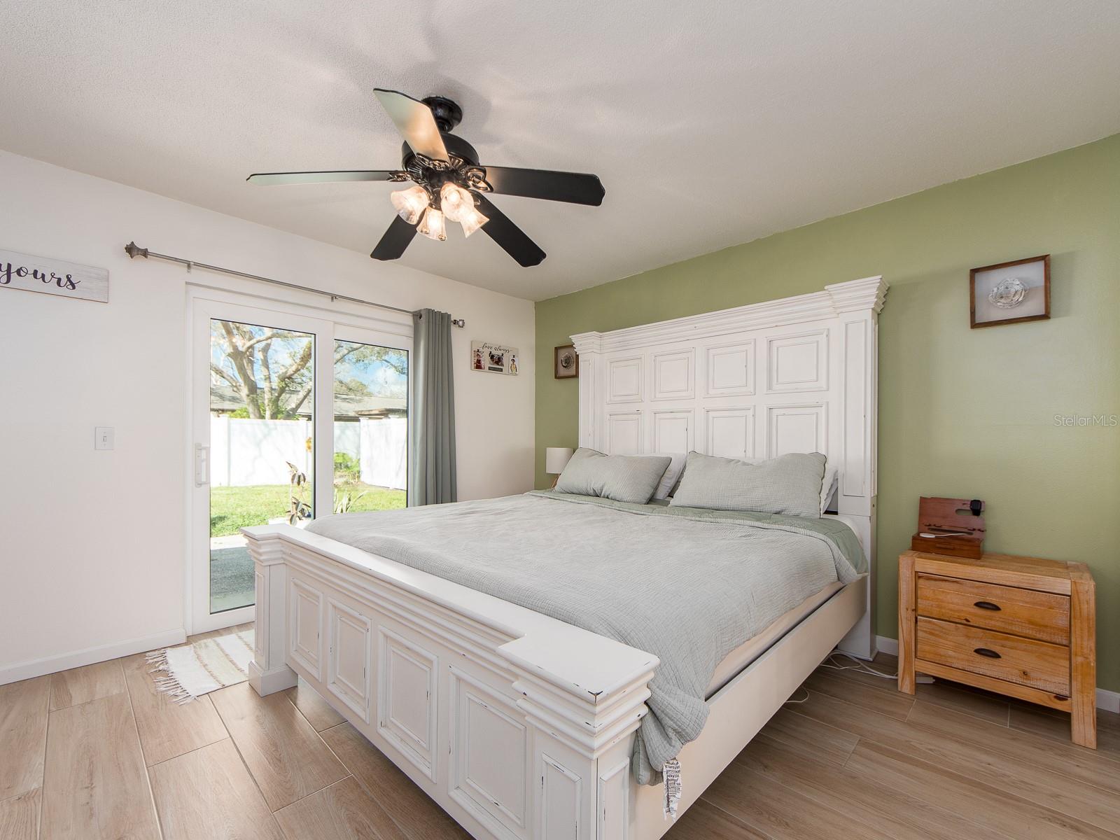 Image 17 of 37 For 12410 Cumberland Drive