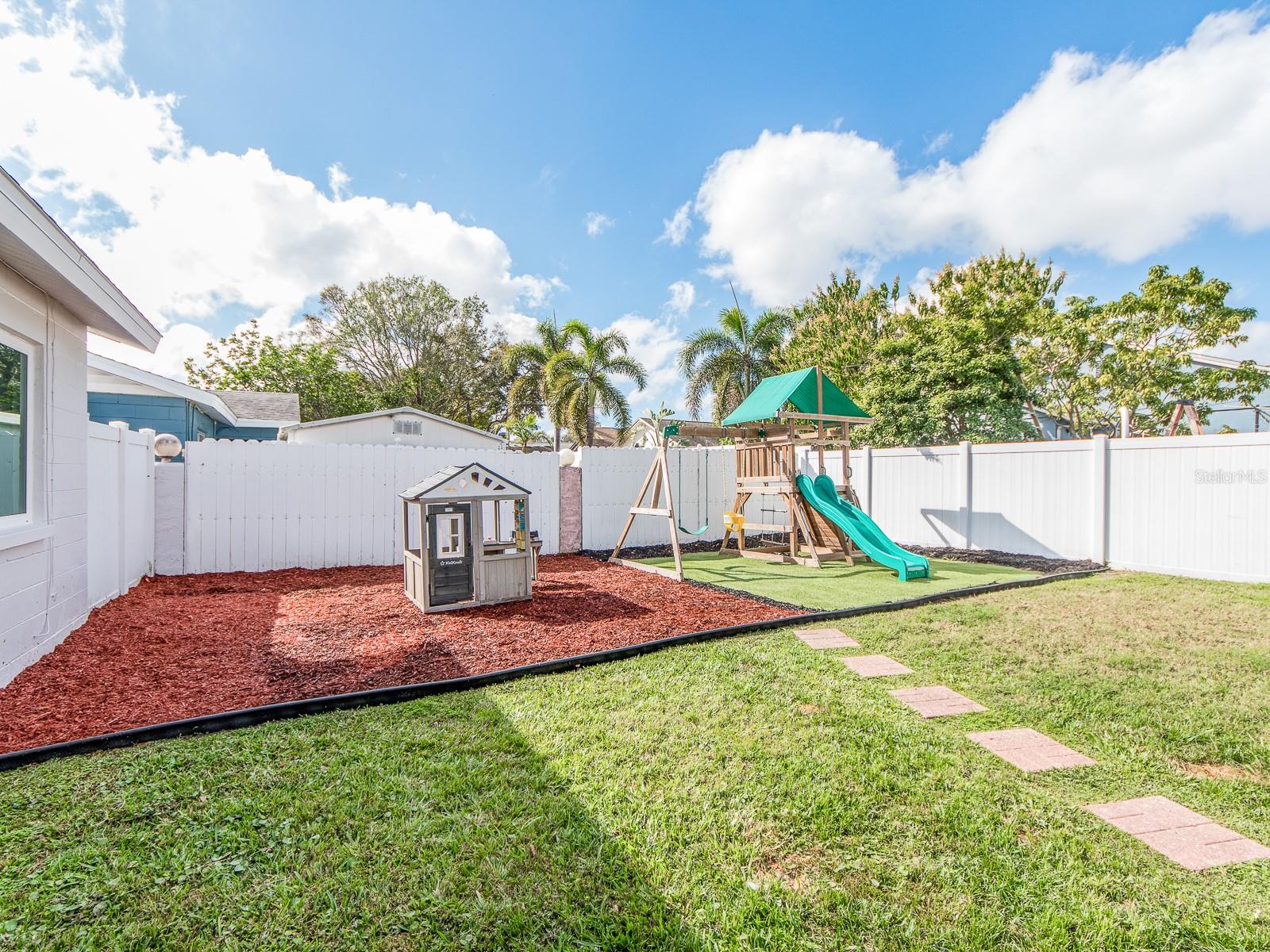 Image 33 of 37 For 12410 Cumberland Drive