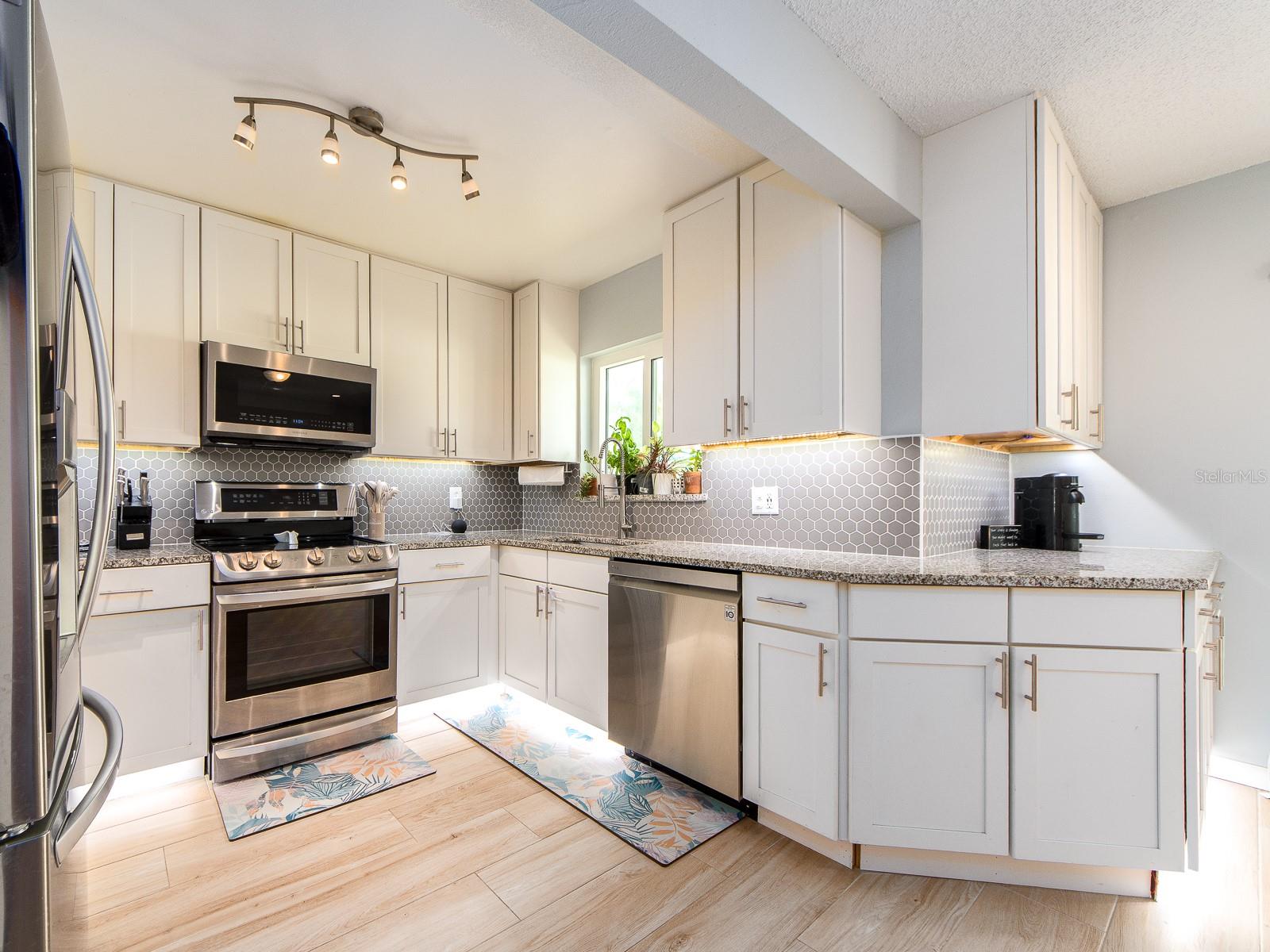 Image 9 of 37 For 12410 Cumberland Drive