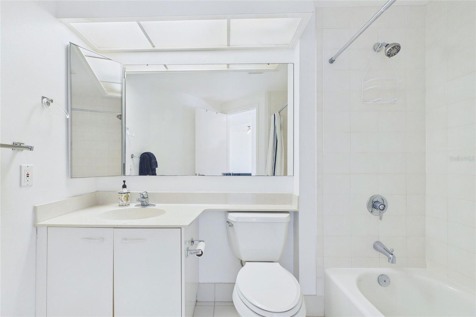 Image 8 of 22 For 1520 Gulf Boulevard 505