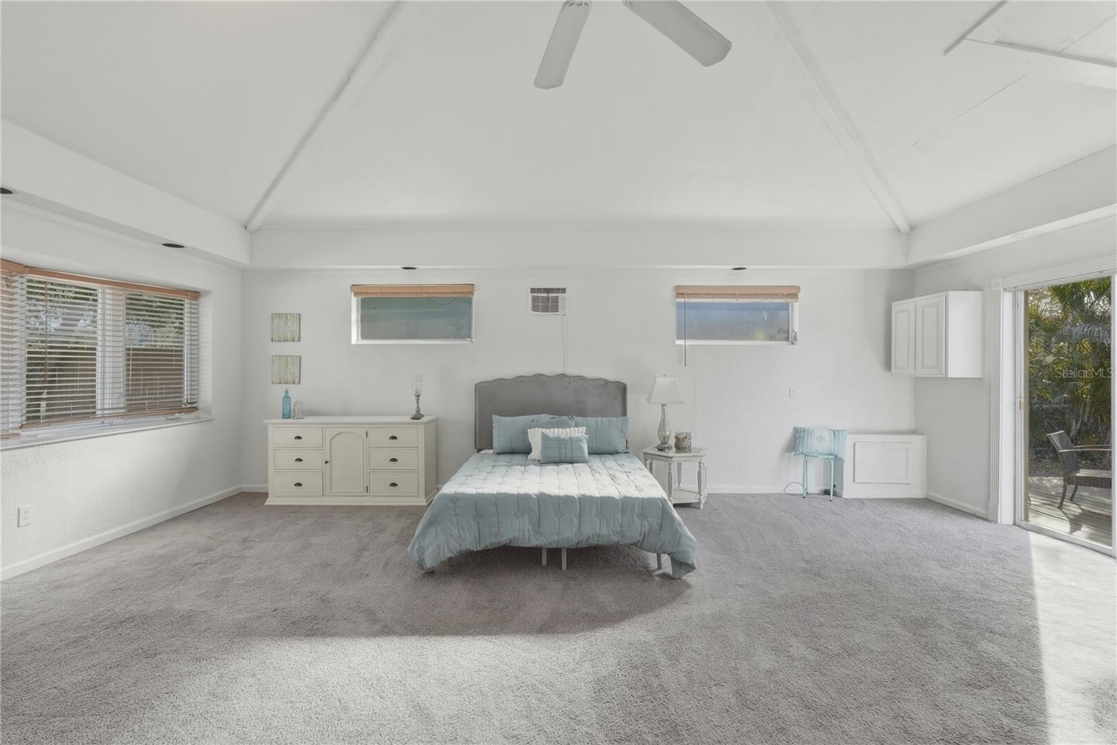 Image 14 of 33 For 3515 Country Club Way S