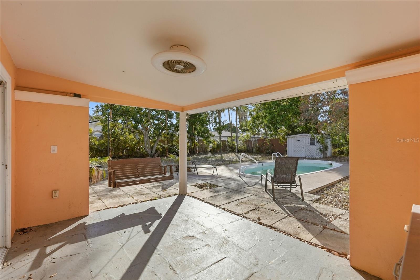 Image 28 of 33 For 3515 Country Club Way S