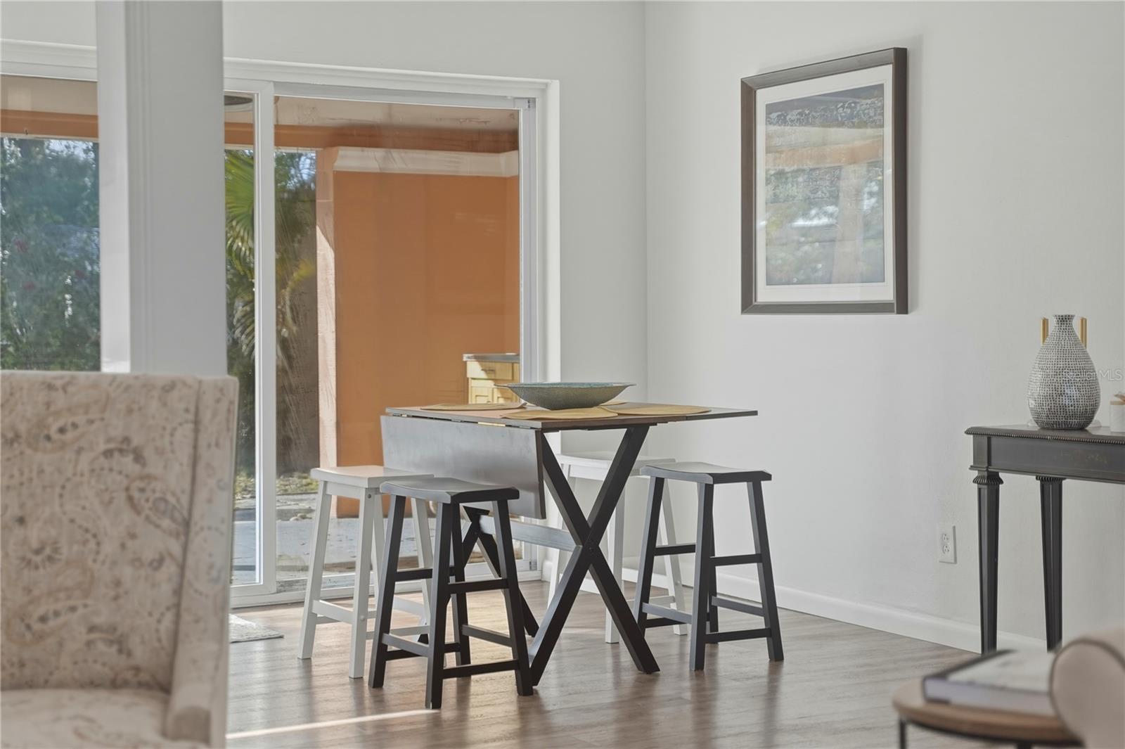 Image 7 of 33 For 3515 Country Club Way S