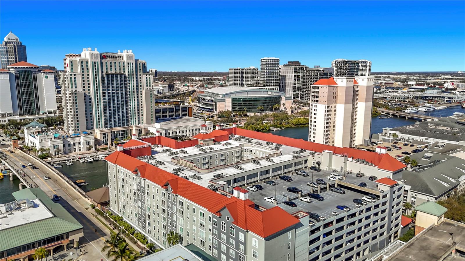 Image 28 of 41 For 700 Harbour Island Boulevard 317