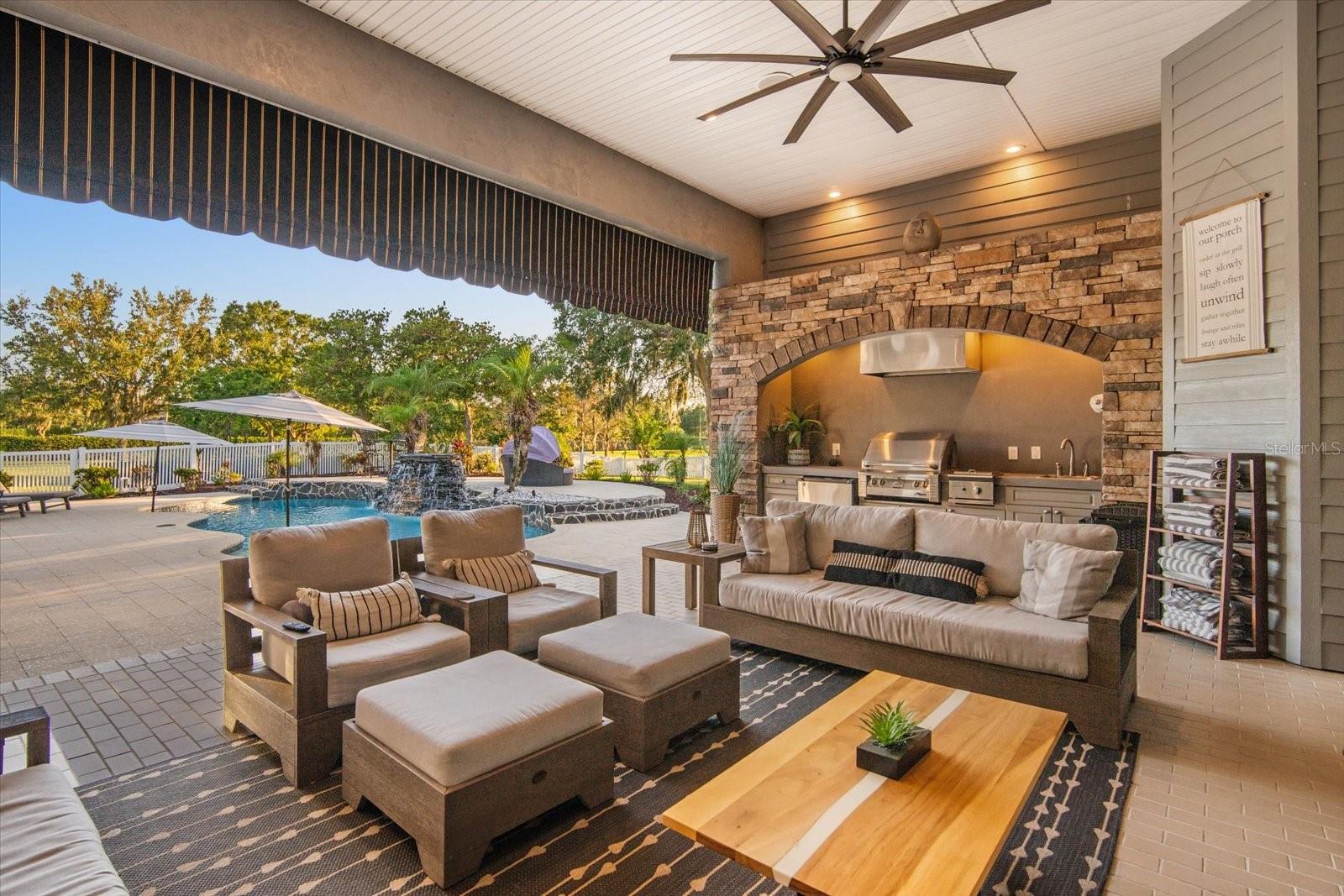 Image 4 of 70 For 11441 Hammock Oaks Court