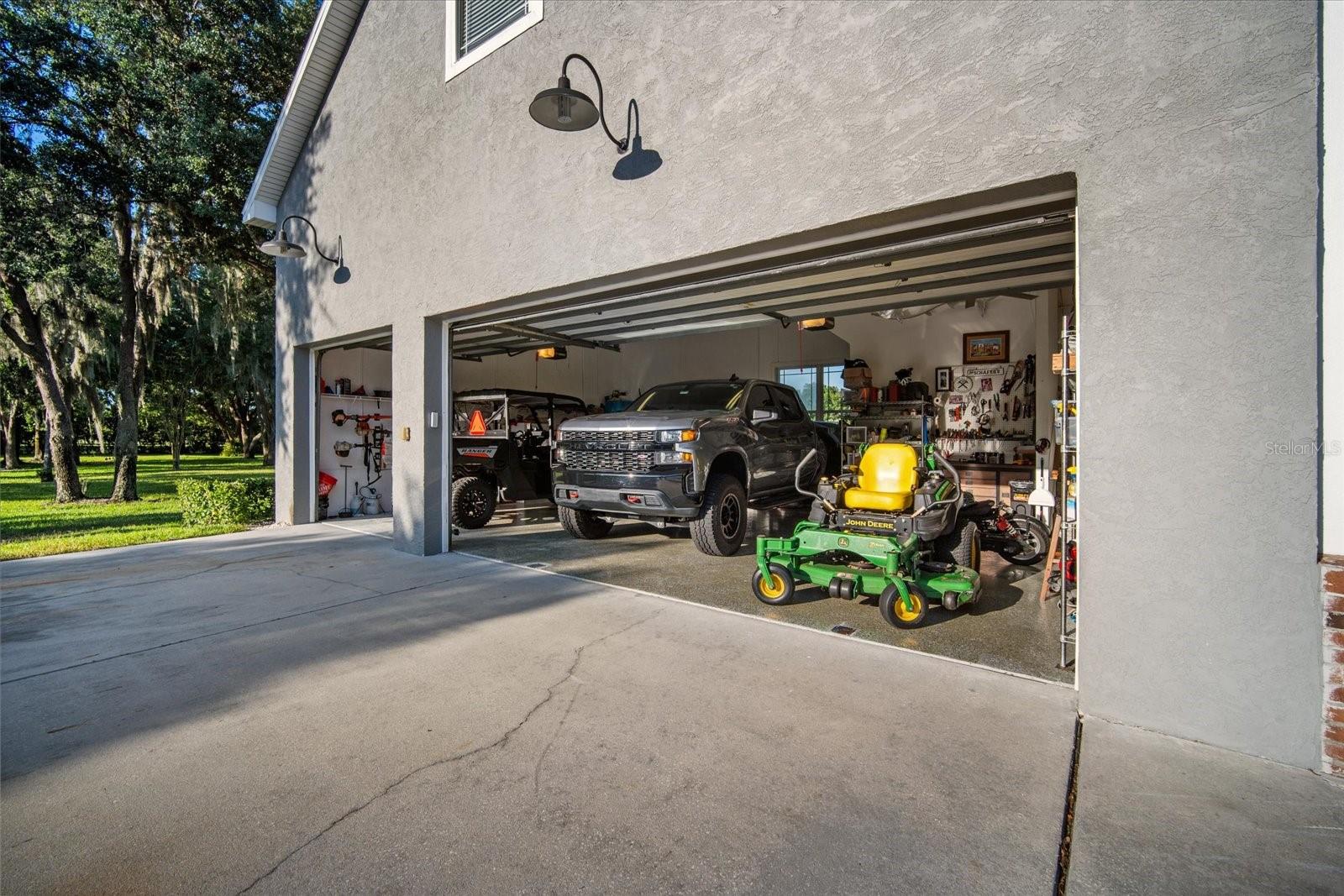 Image 60 of 70 For 11441 Hammock Oaks Court