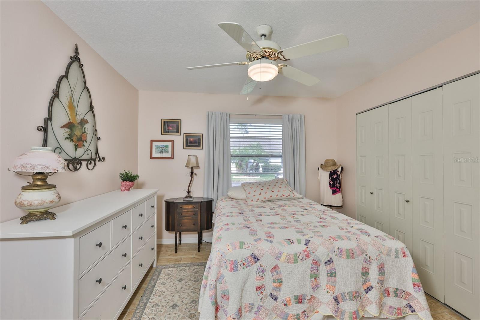 Image 11 of 92 For 2001 Heathfield Circle 239