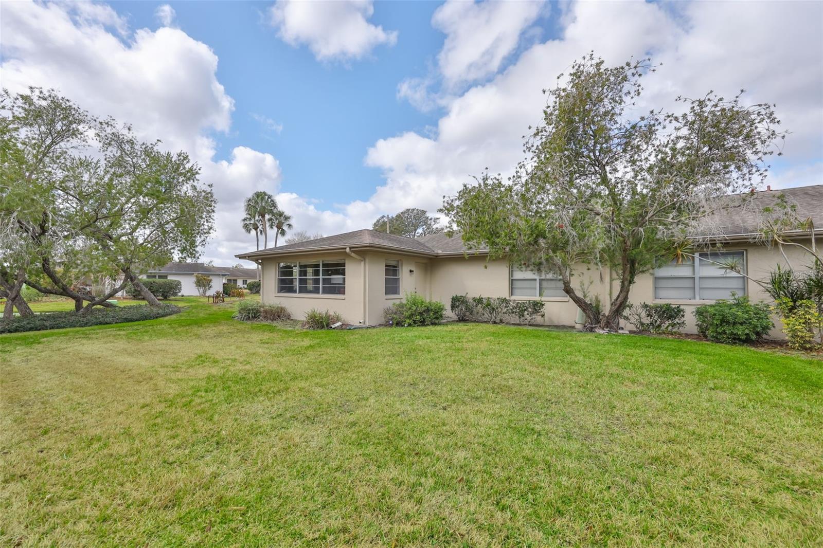 Image 34 of 92 For 2001 Heathfield Circle 239